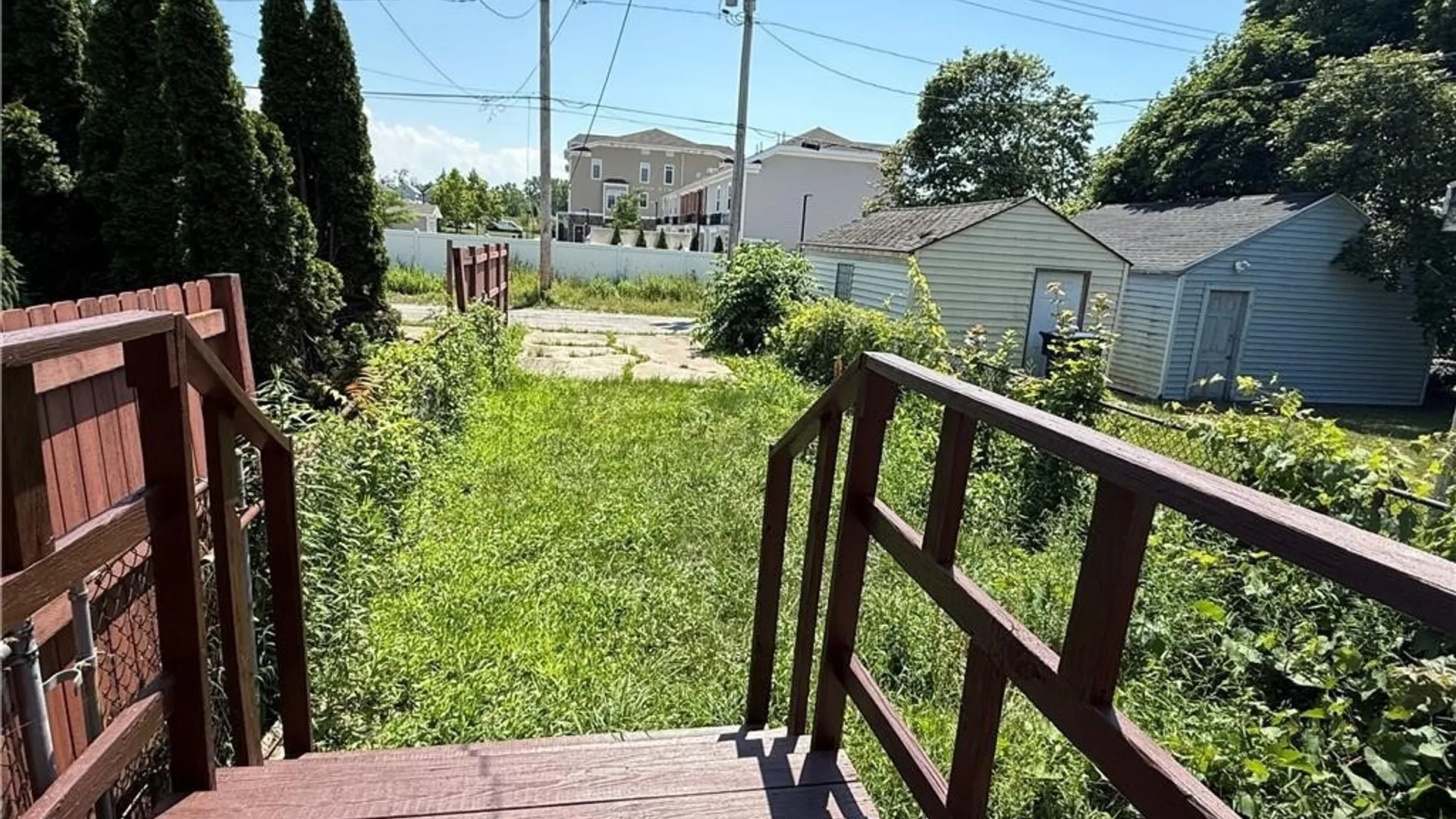 Property at 7 Bennett Village, Buffalo, NY 14214 15