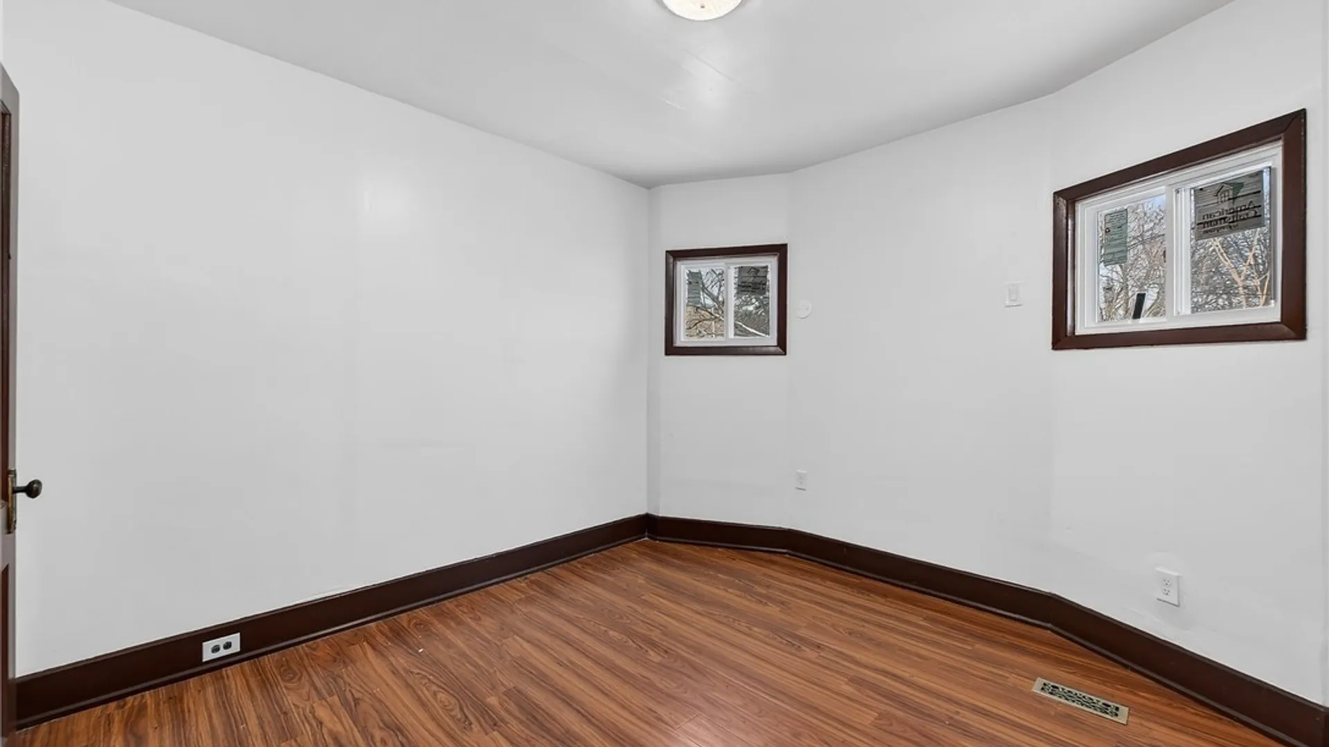 Property at 32 Brunswick Boulevard, Buffalo, NY 14208 11