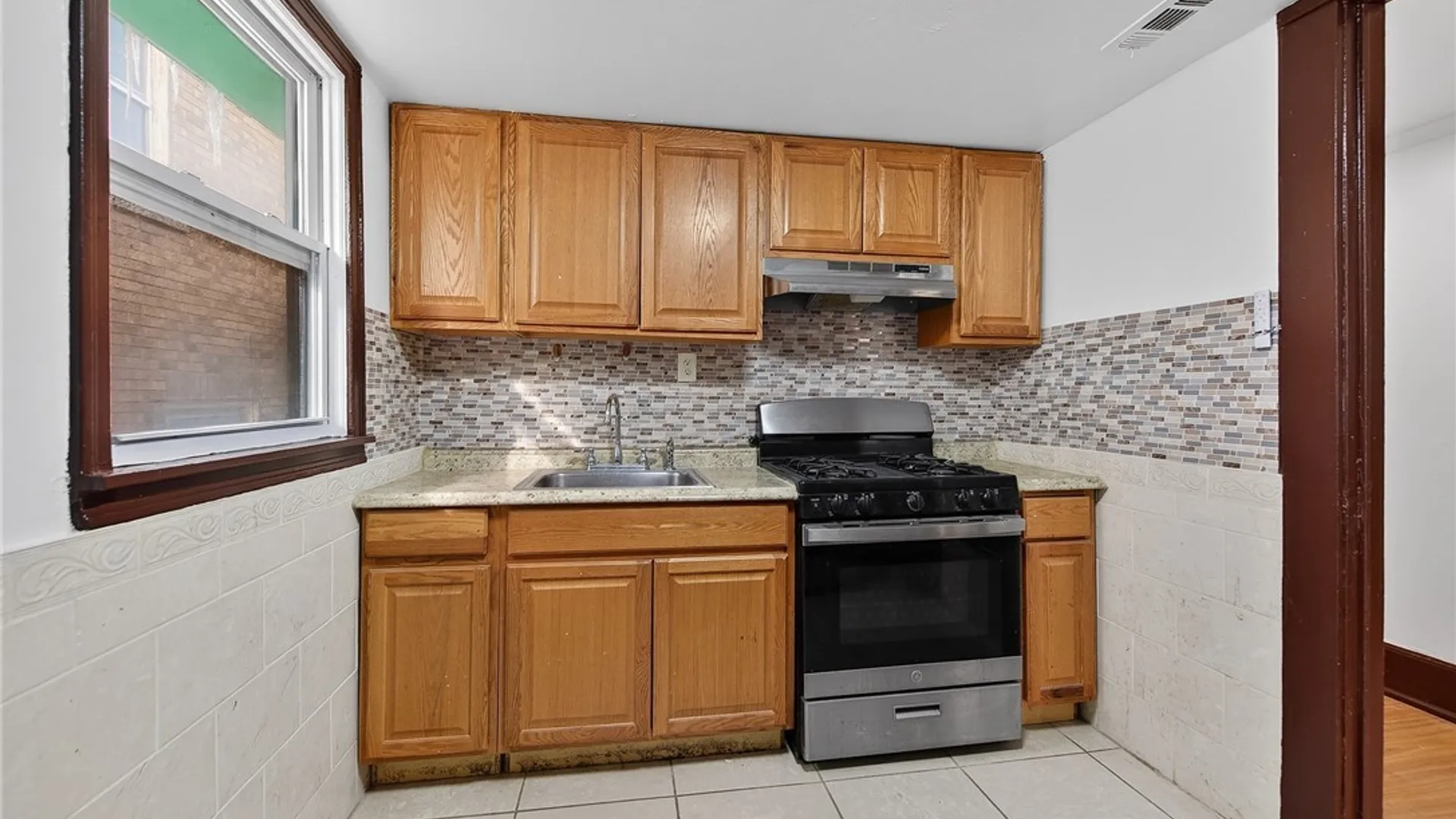 Property at 32 Brunswick Boulevard, Buffalo, NY 14208 32