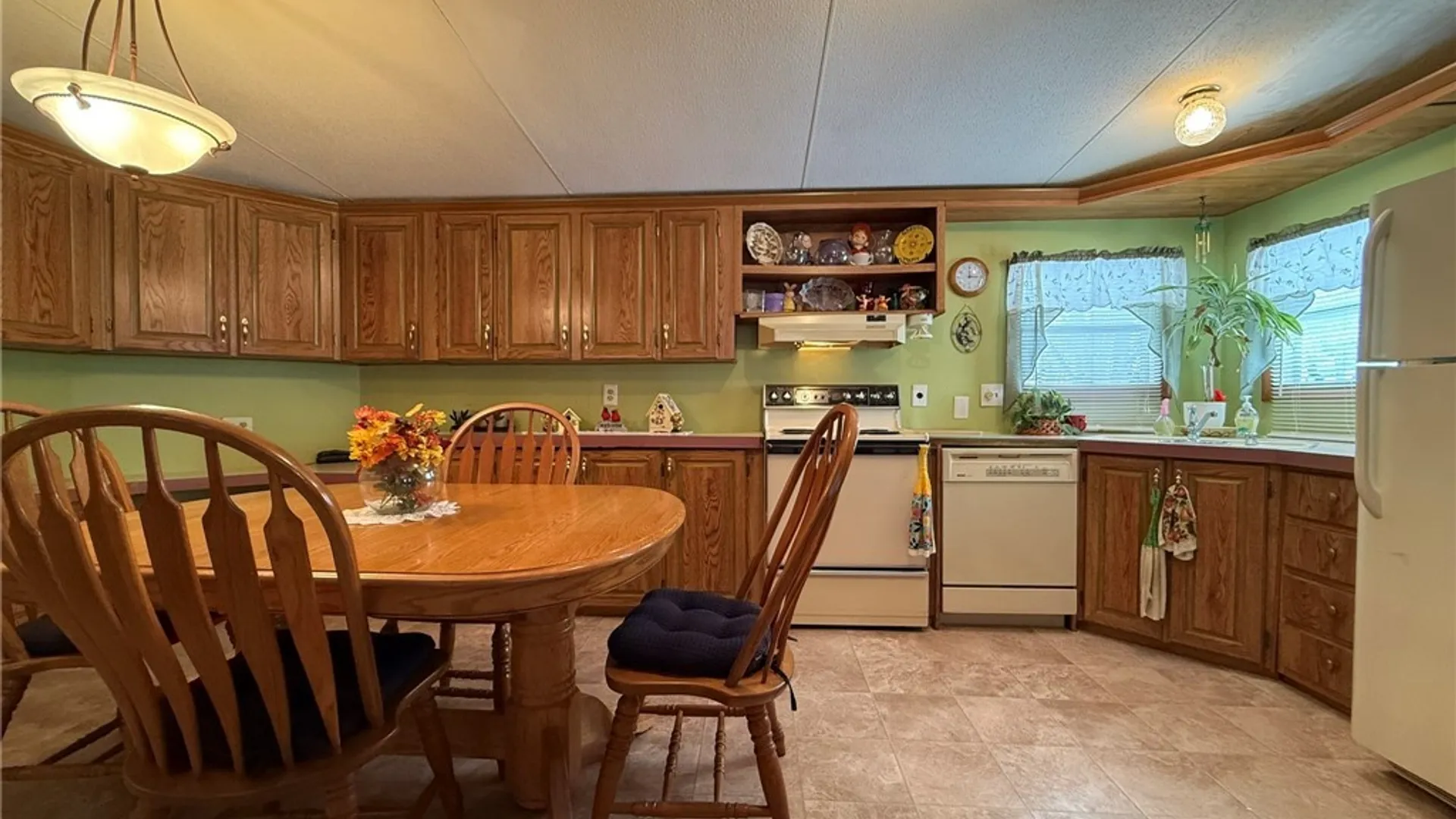 Property at 343 Applewood Drive, Lockport Town, NY 14094 10