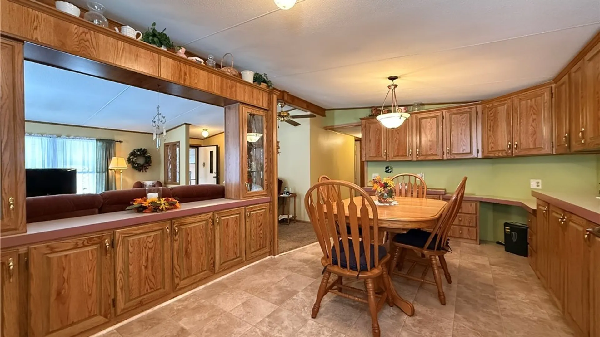 Property at 343 Applewood Drive, Lockport Town, NY 14094 14