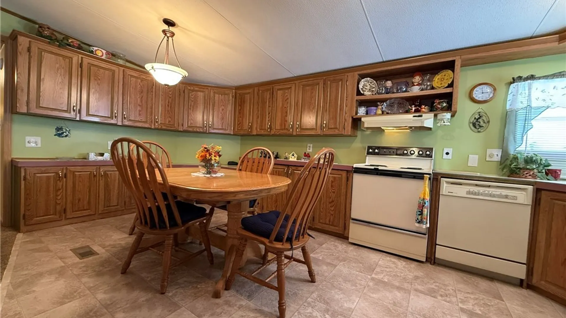 Property at 343 Applewood Drive, Lockport Town, NY 14094 15