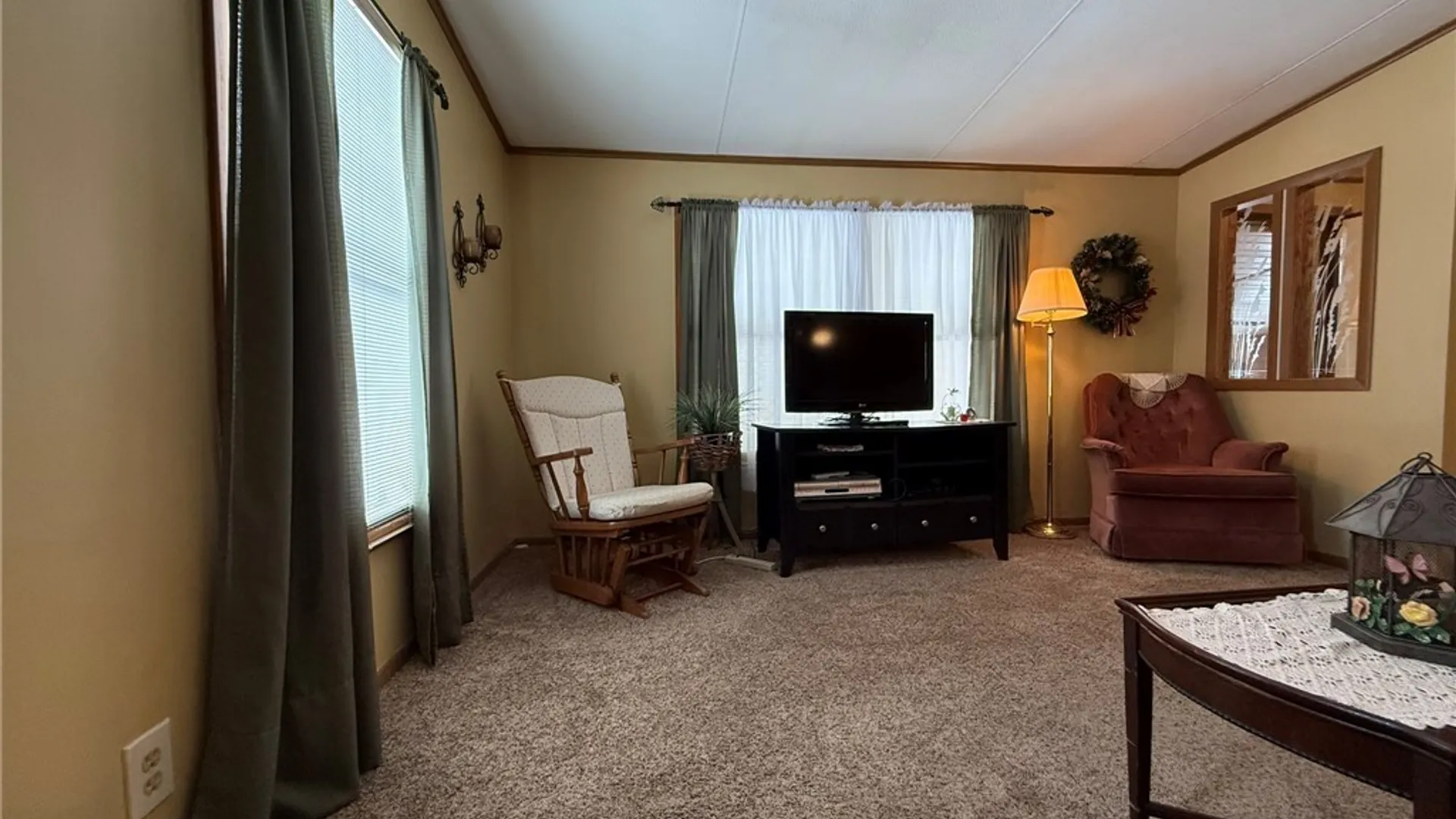 Property at 343 Applewood Drive, Lockport Town, NY 14094 4