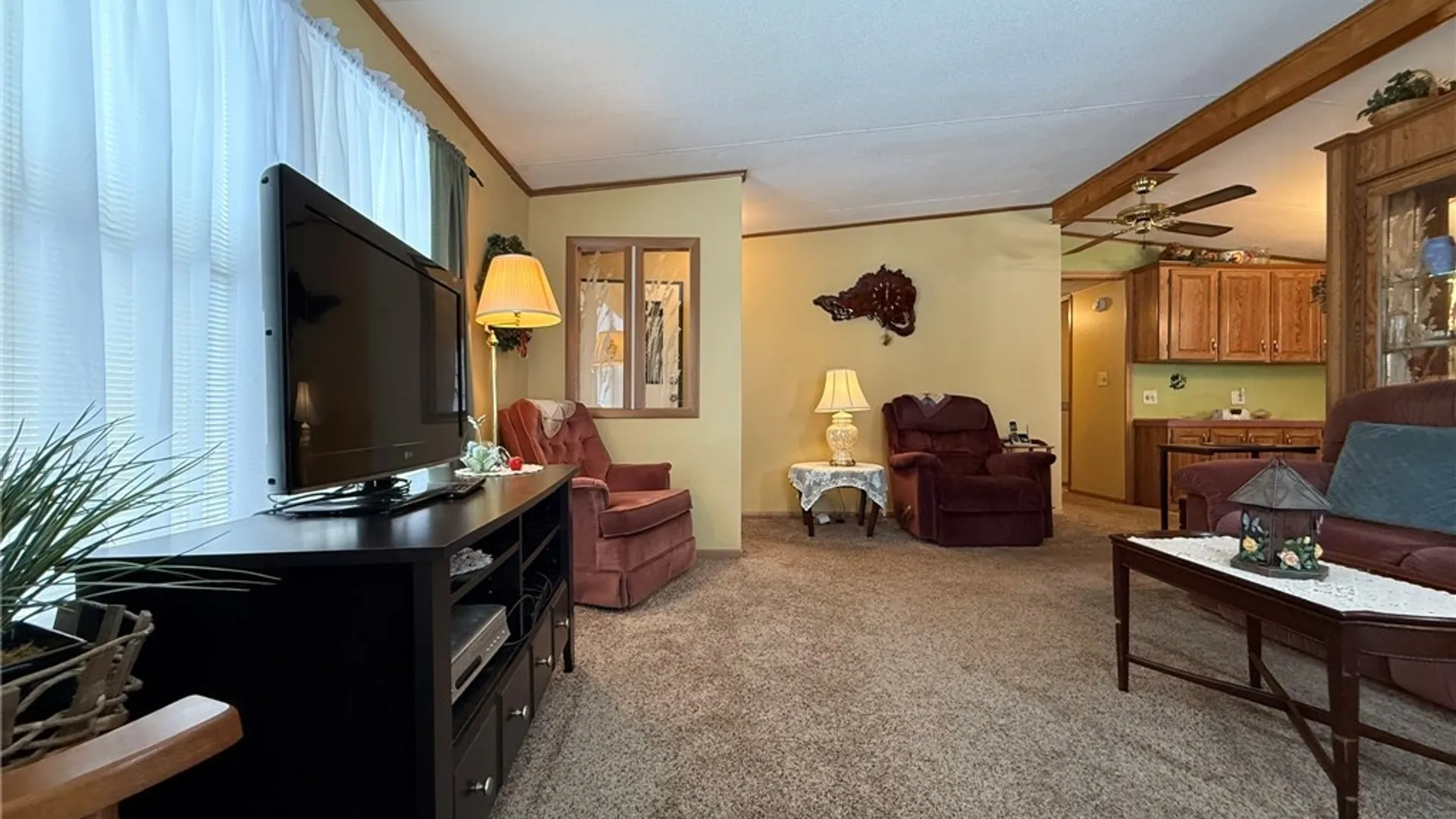 Property at 343 Applewood Drive, Lockport Town, NY 14094 5