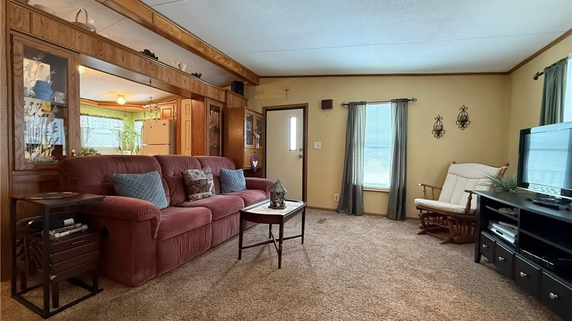 Property at 343 Applewood Drive, Lockport Town, NY 14094 6