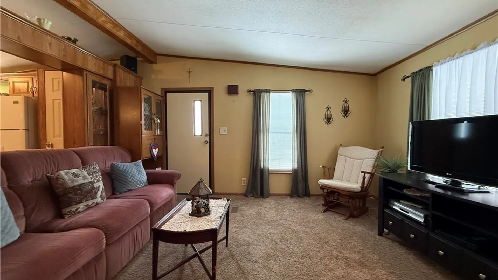 Property at 343 Applewood Drive, Lockport Town, NY 14094 7