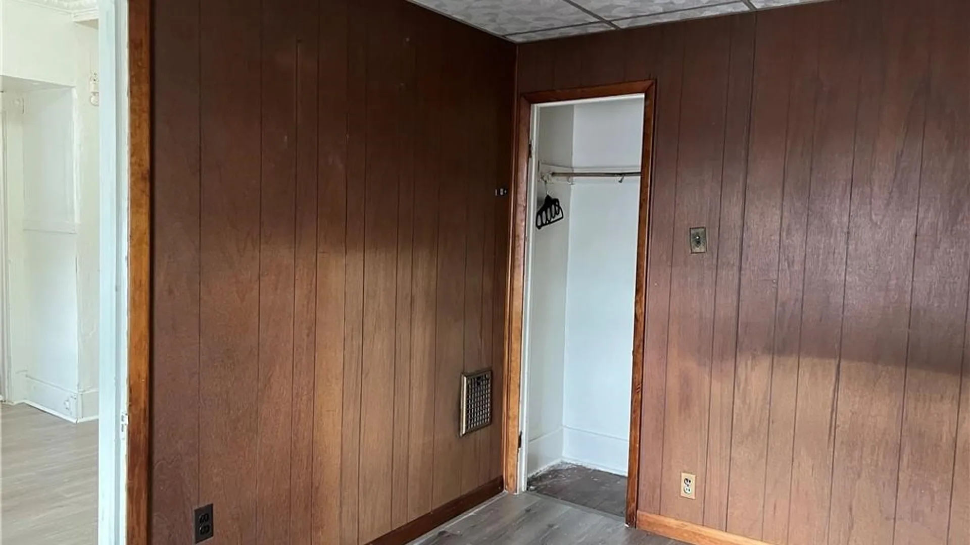 Property at 809 Jefferson Avenue, Utica, NY 13501 24