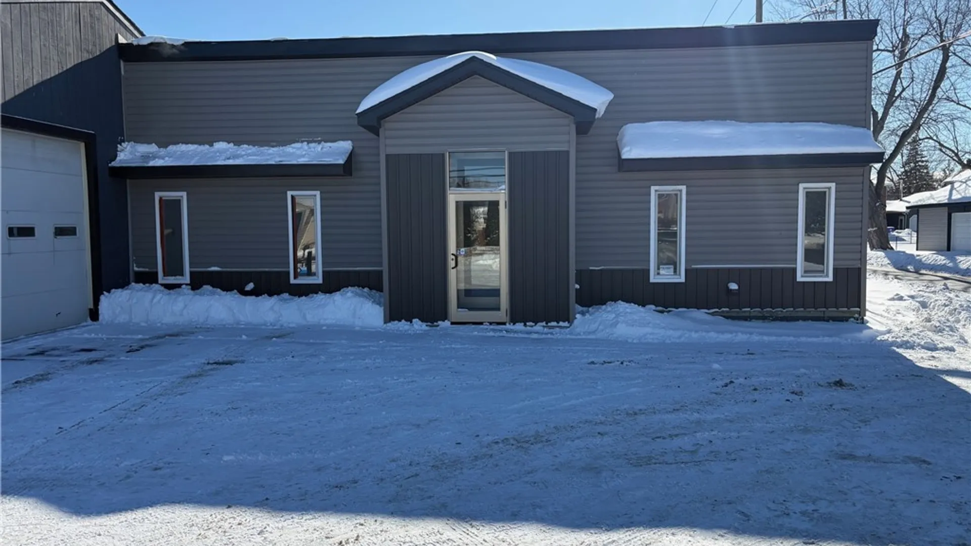 Property at 116 Lake Avenue, Hamburg, NY 14219 3