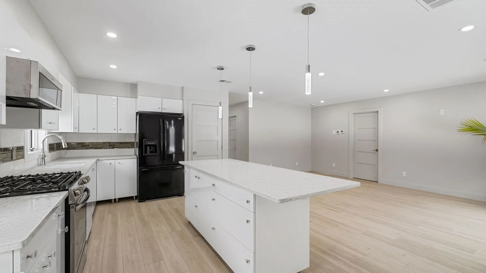 Property at 855 Madison Drive, Lewiston, NY 14092 5