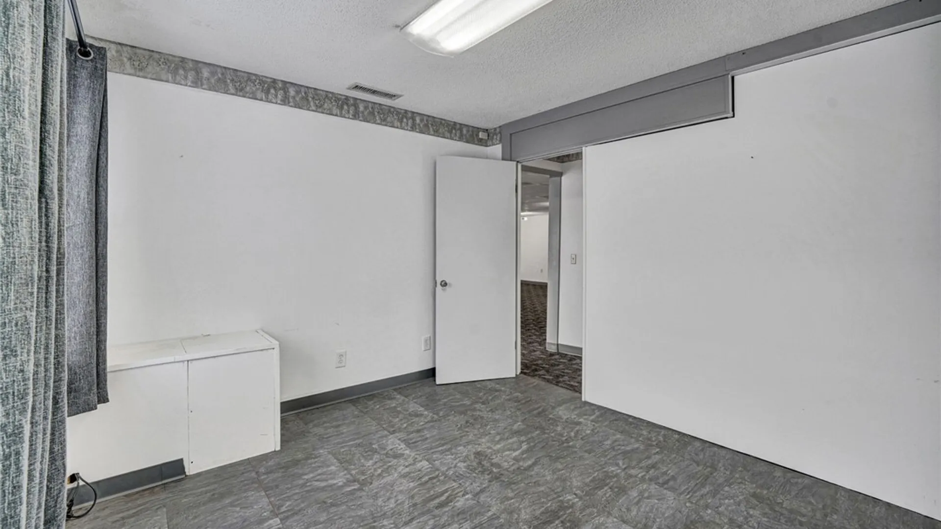 Property at 1064 Harlem Road, Cheektowaga, NY 14227 12