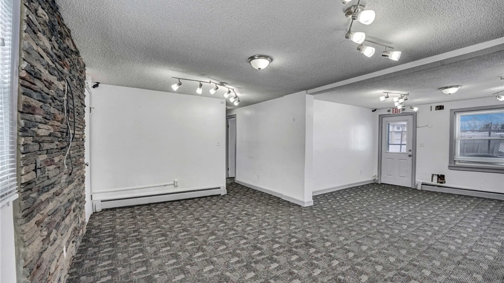 Property at 1064 Harlem Road, Cheektowaga, NY 14227 17