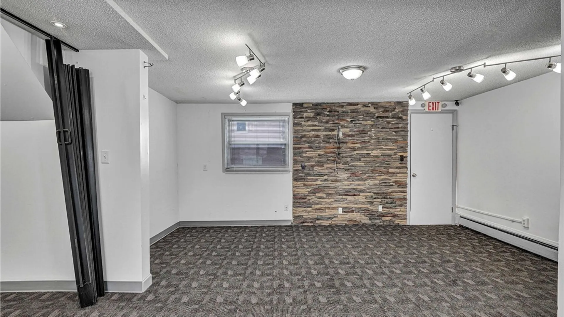 Property at 1064 Harlem Road, Cheektowaga, NY 14227 19