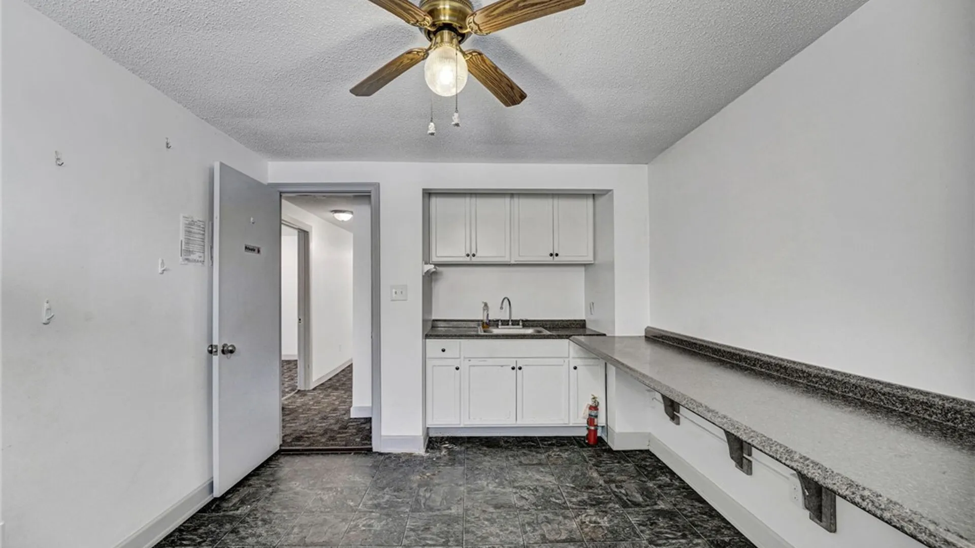 Property at 1064 Harlem Road, Cheektowaga, NY 14227 25