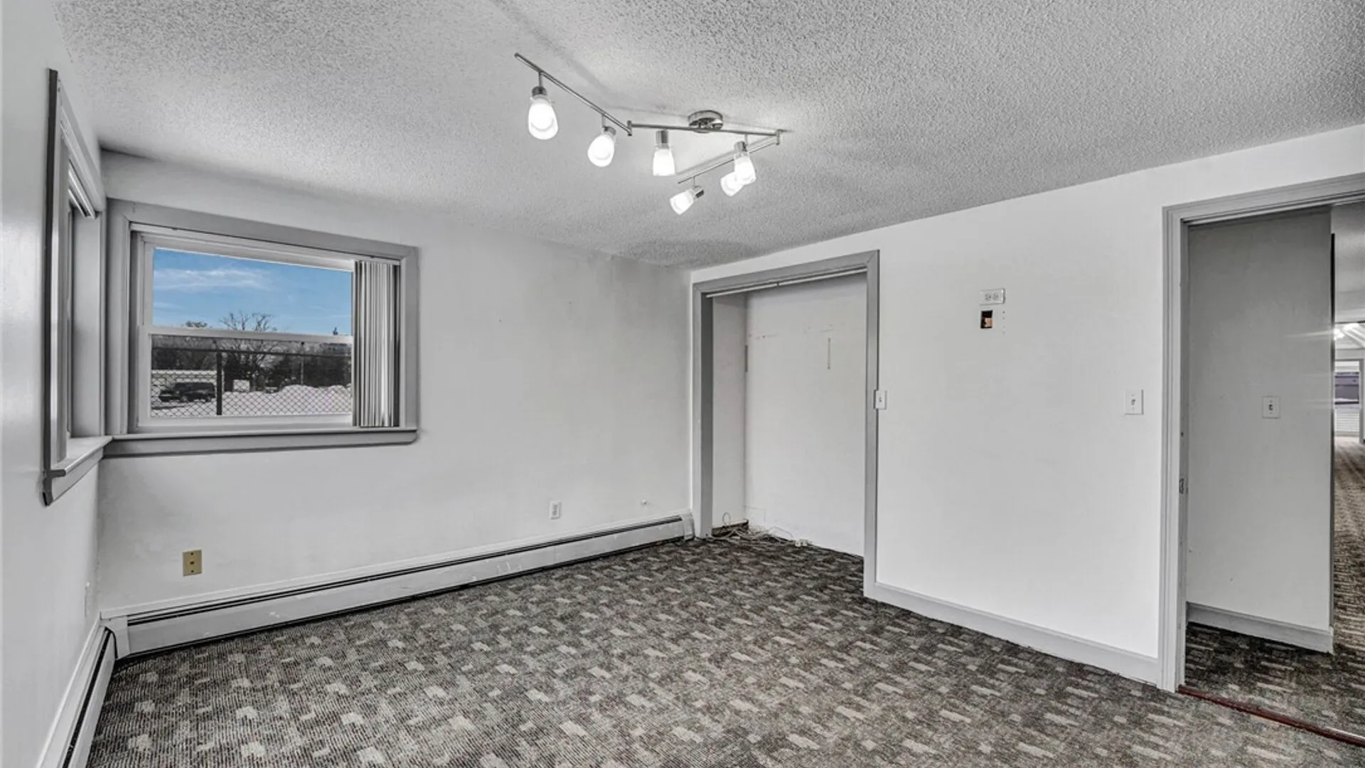 Property at 1064 Harlem Road, Cheektowaga, NY 14227 27