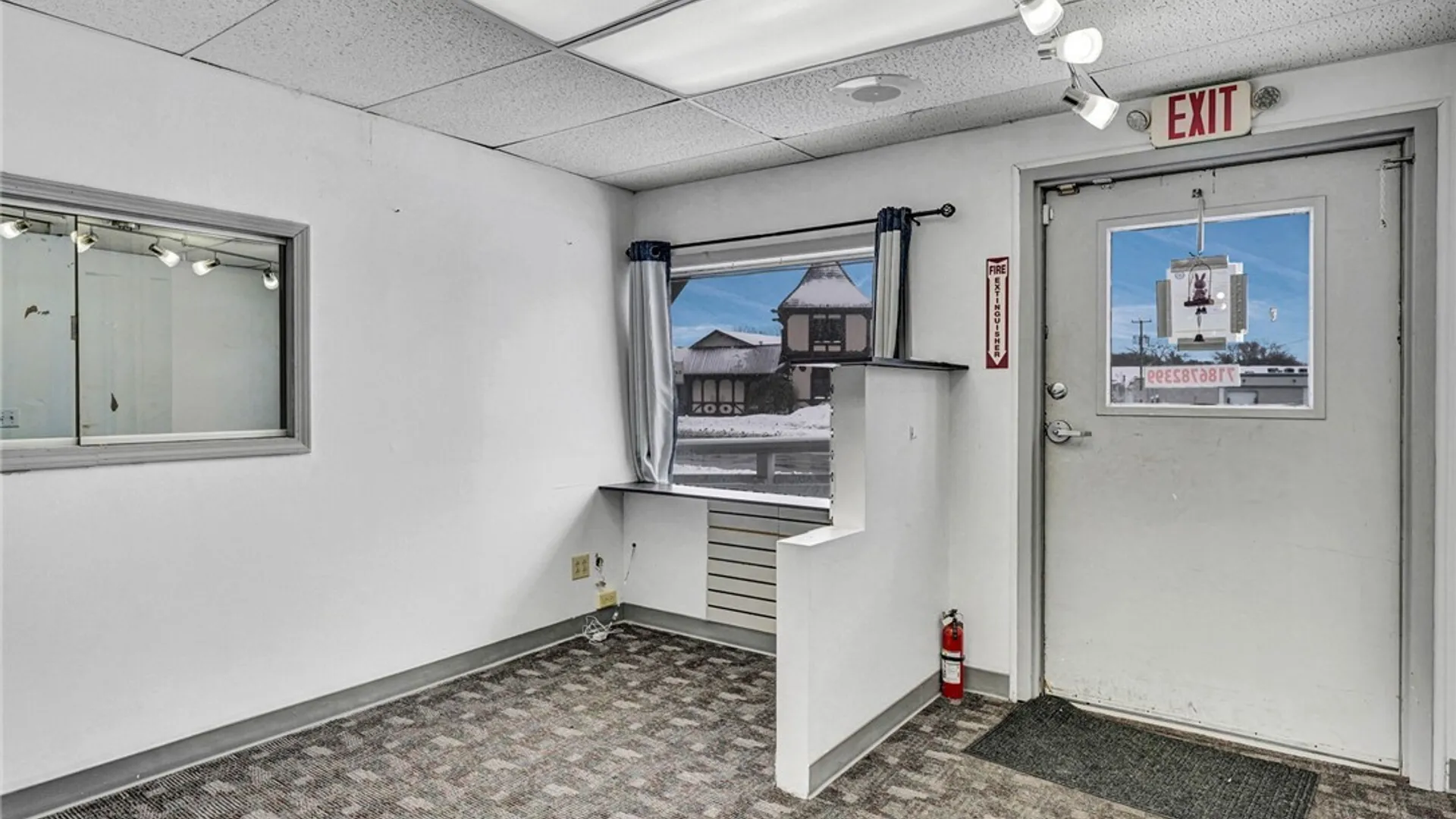 Property at 1064 Harlem Road, Cheektowaga, NY 14227 3