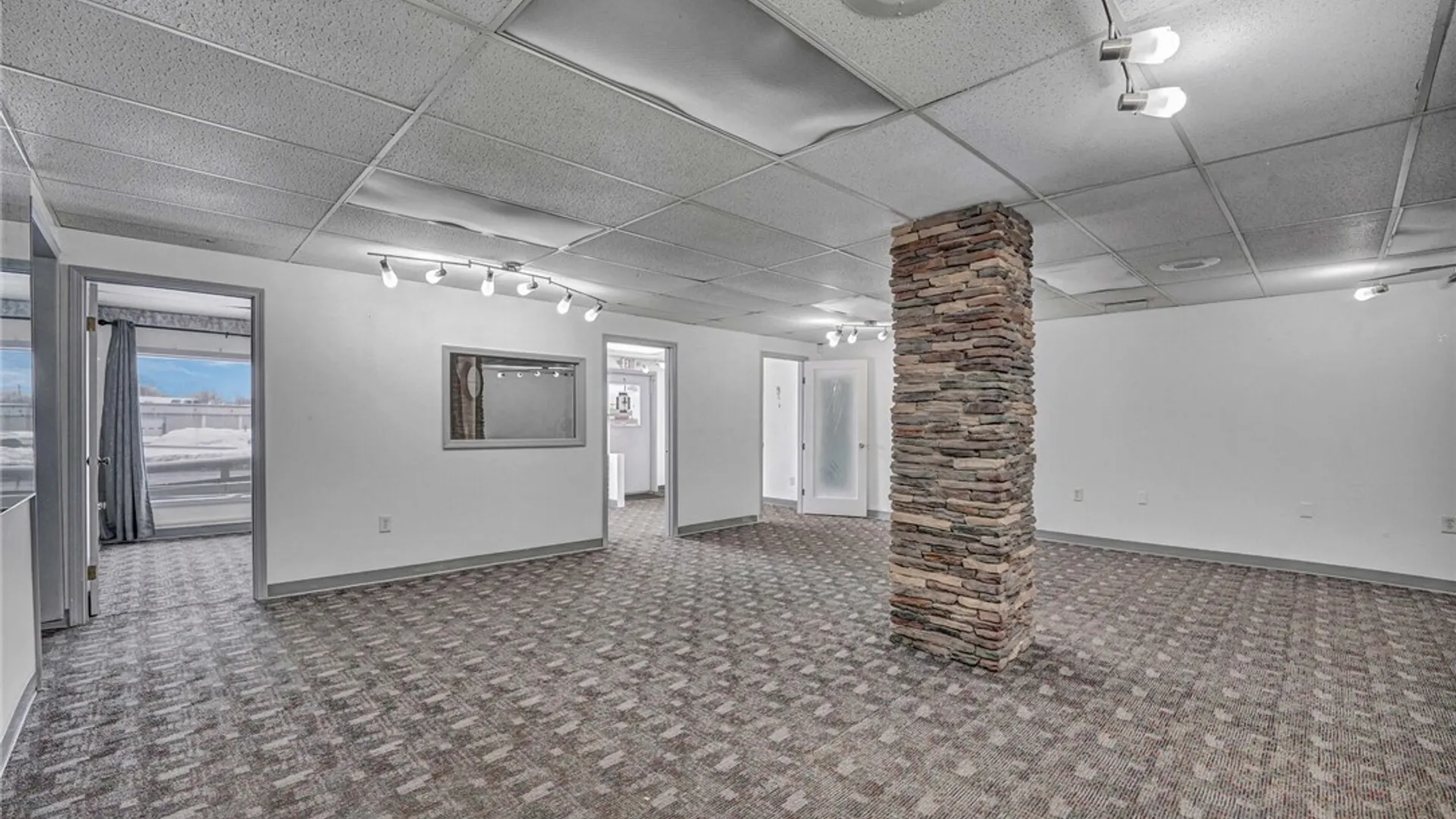 Property at 1064 Harlem Road, Cheektowaga, NY 14227 7