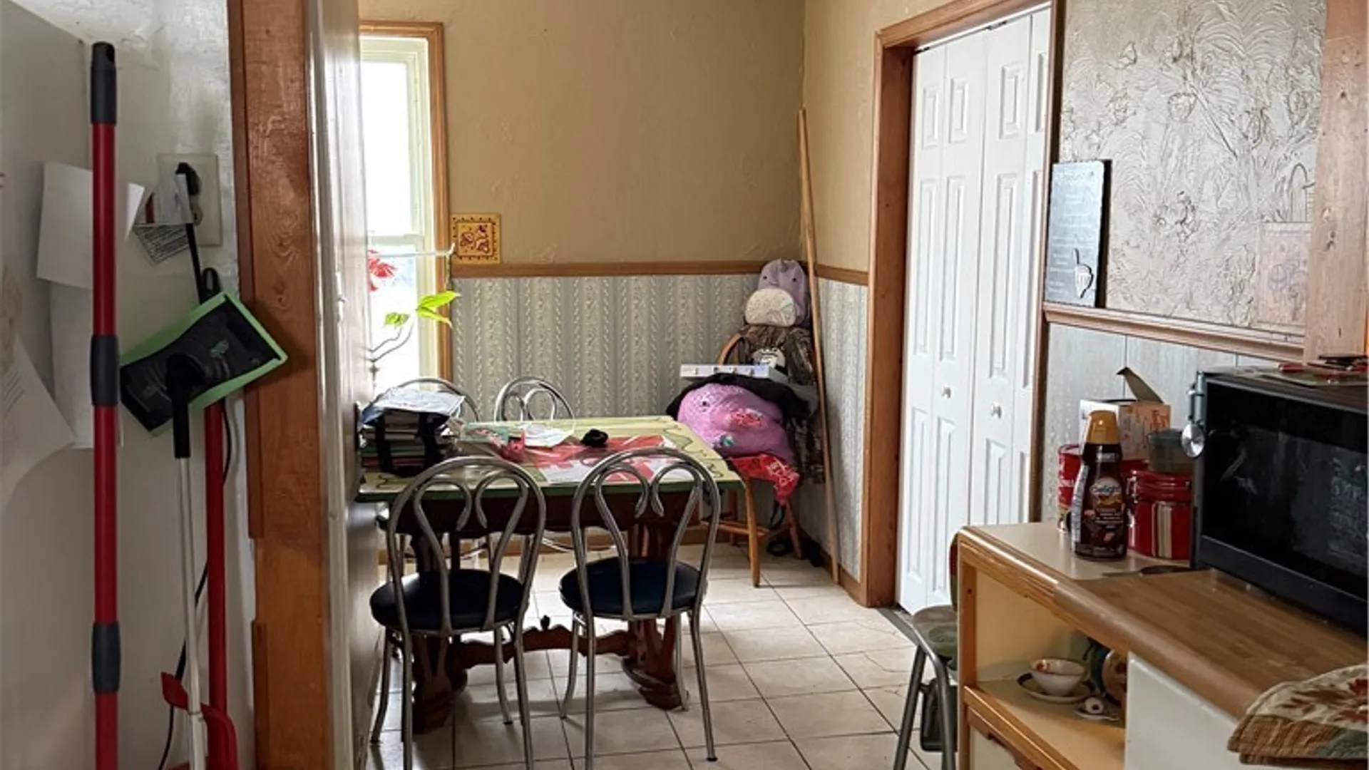 Property at 4021 Bell Street, Niagara Falls, NY 14305 4