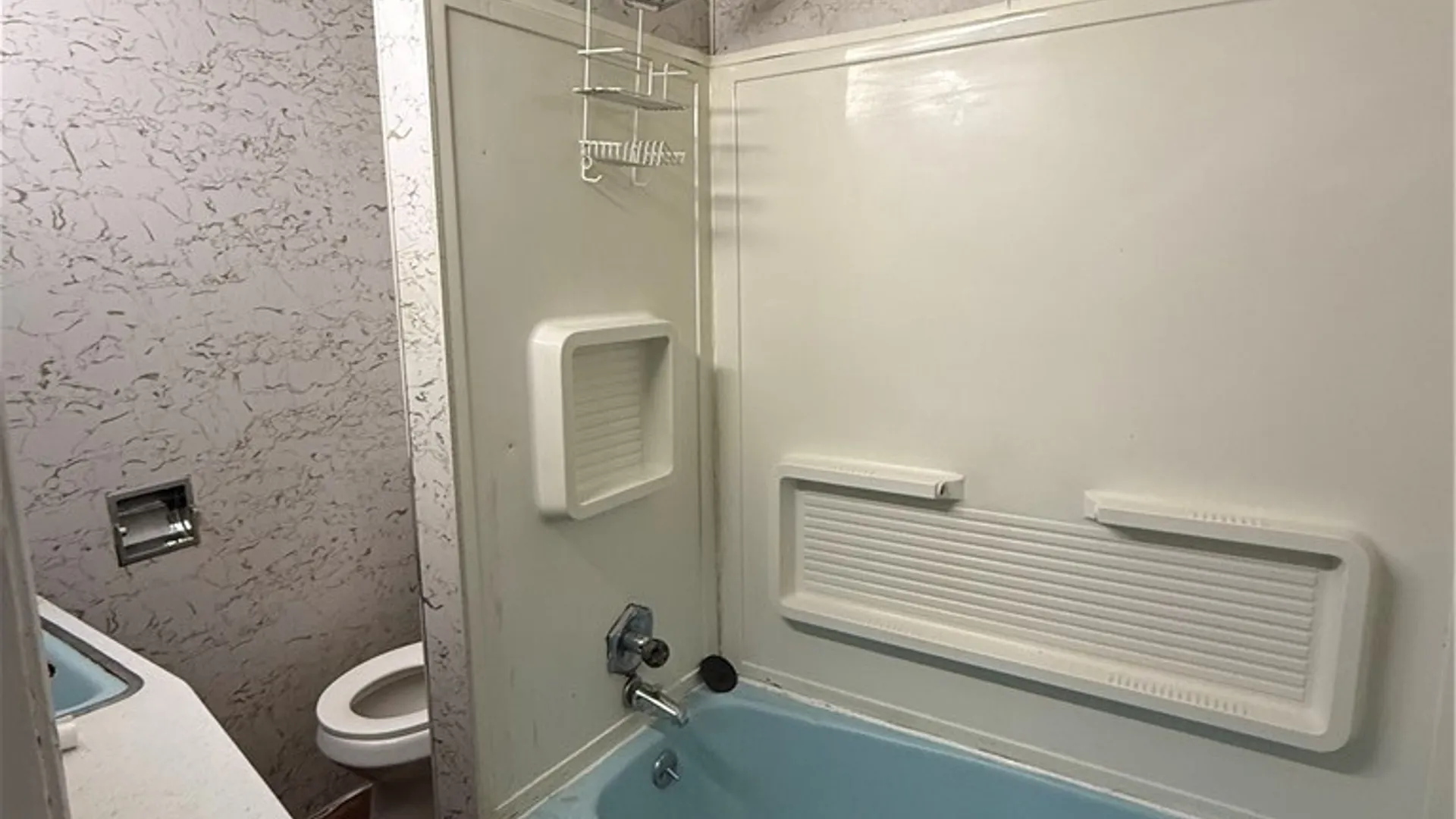 Property at 4021 Bell Street, Niagara Falls, NY 14305 6