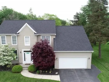 5558 Marthas Vineyard, Clarence, NY 14032