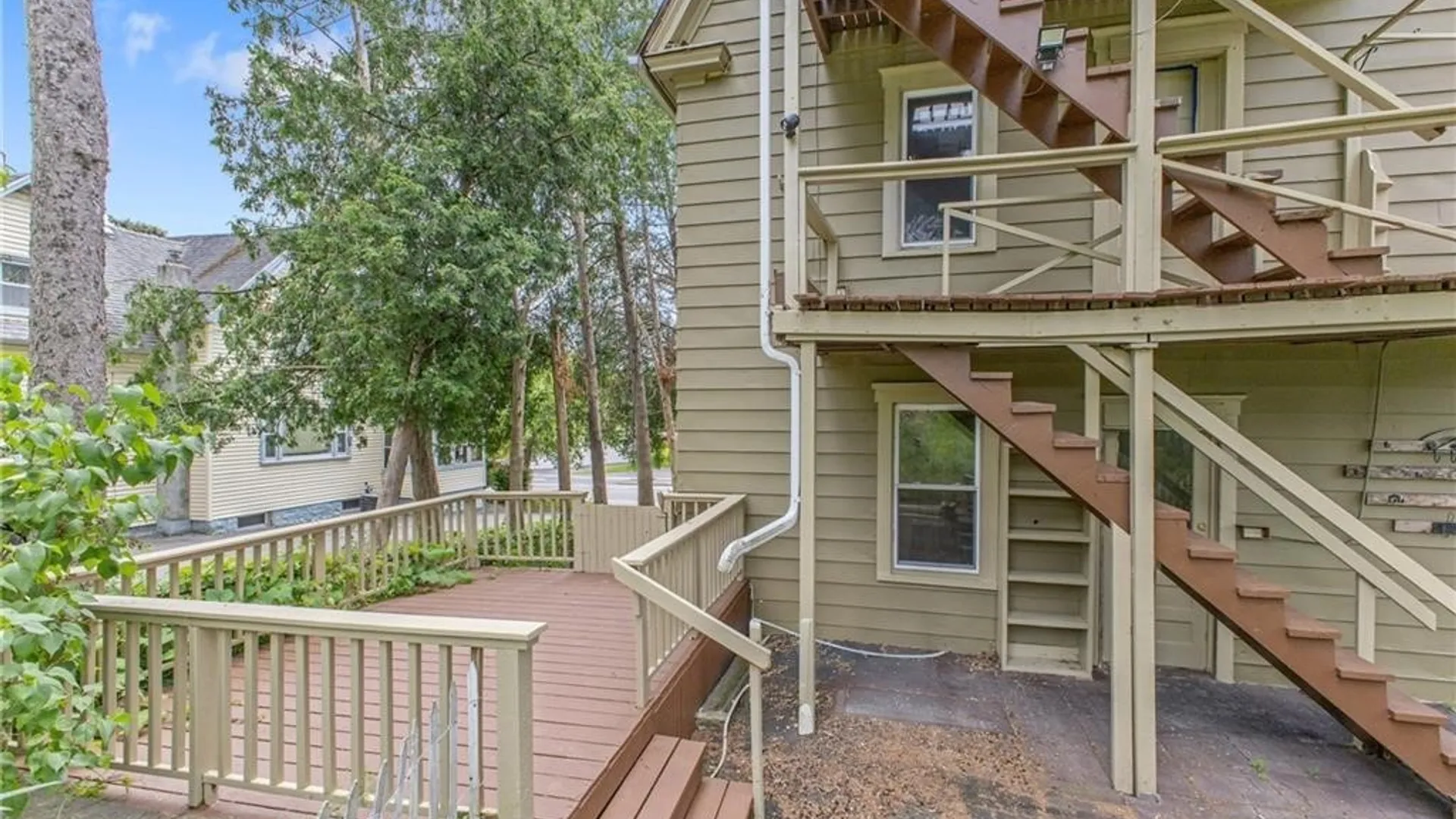 Property at 1607 Burnet Avenue, Syracuse, NY 13206 3