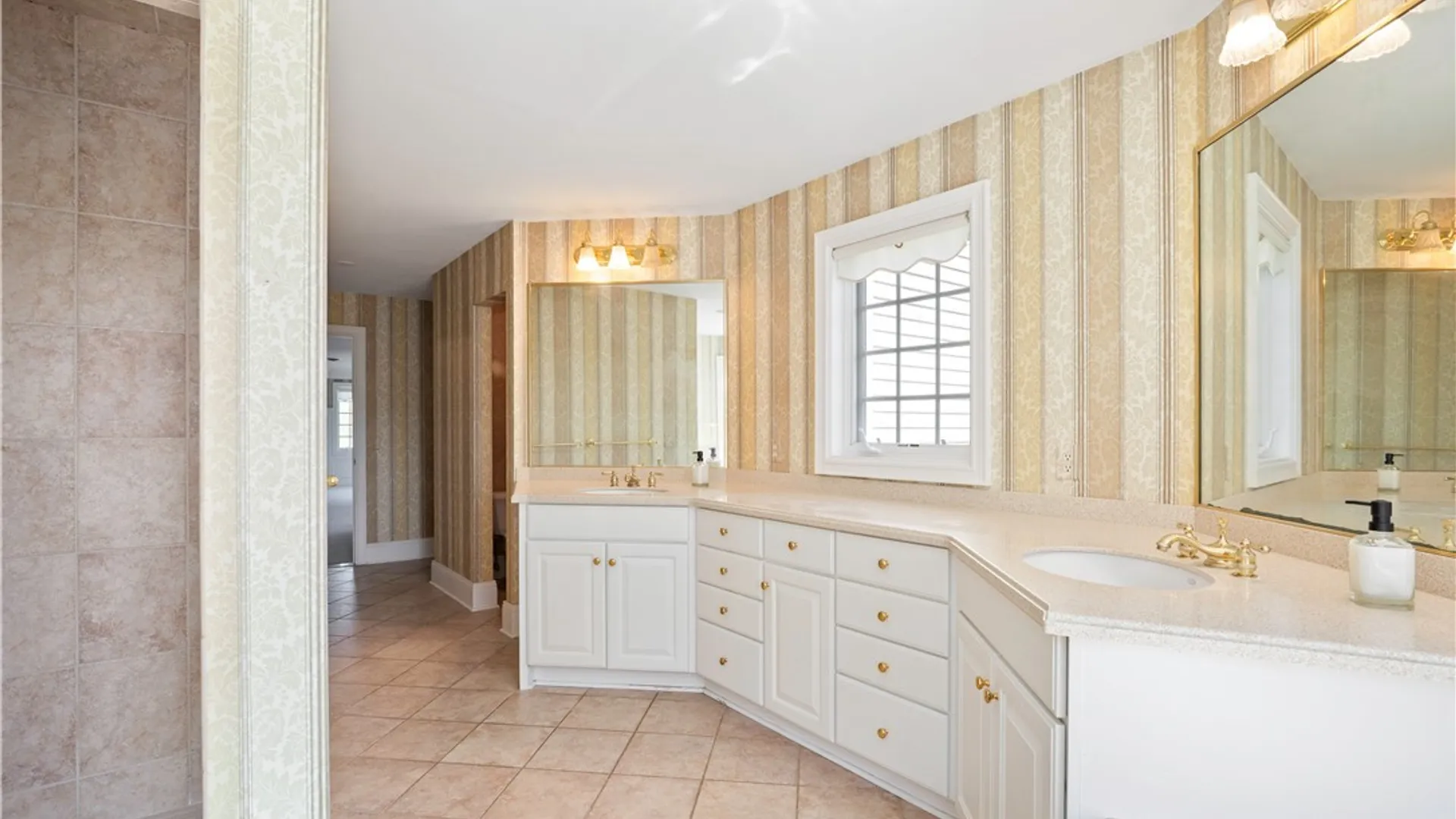 Property at 4020 Deer Crossing, Pompey, NY 13104 22