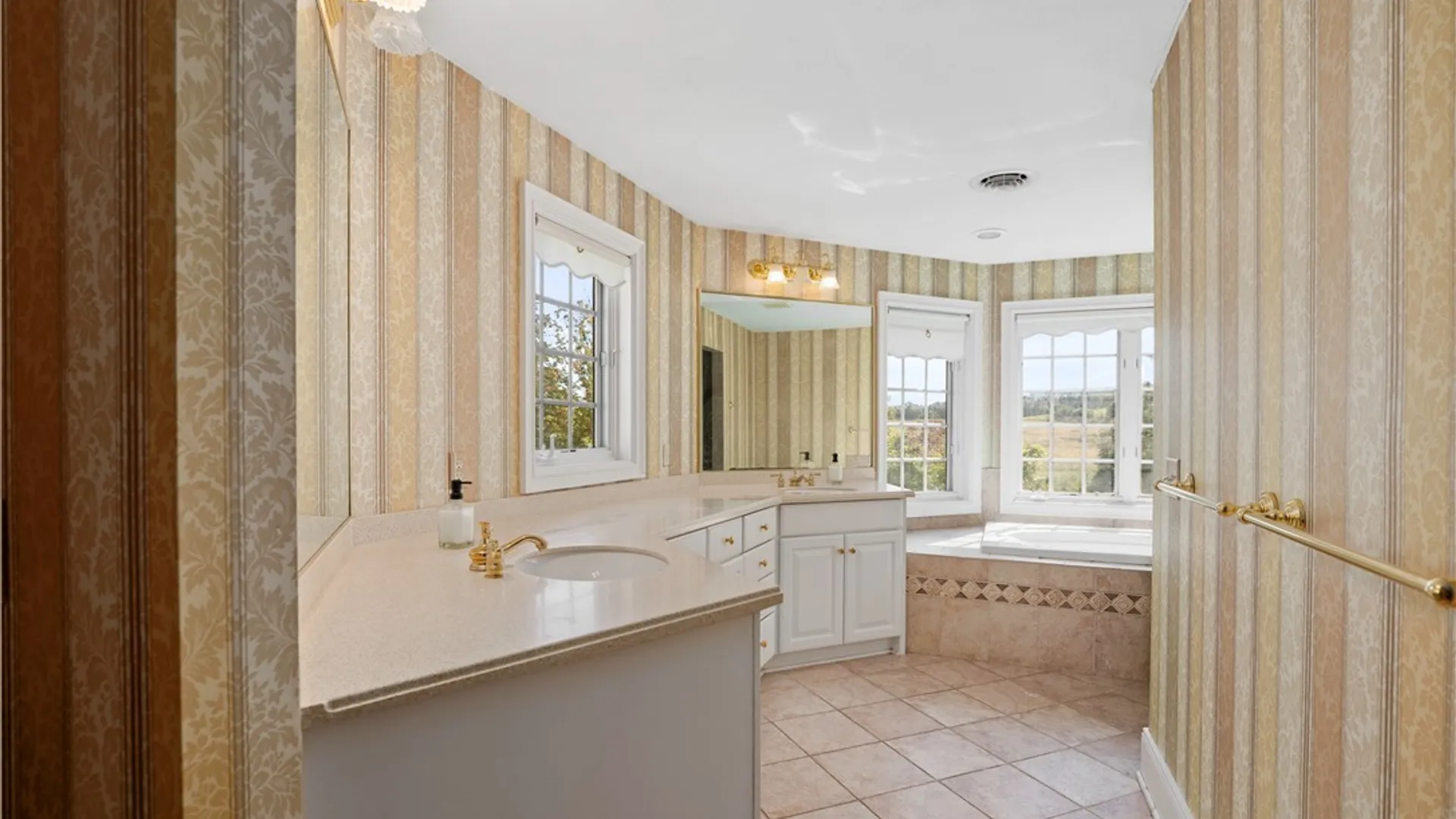 Property at 4020 Deer Crossing, Pompey, NY 13104 23