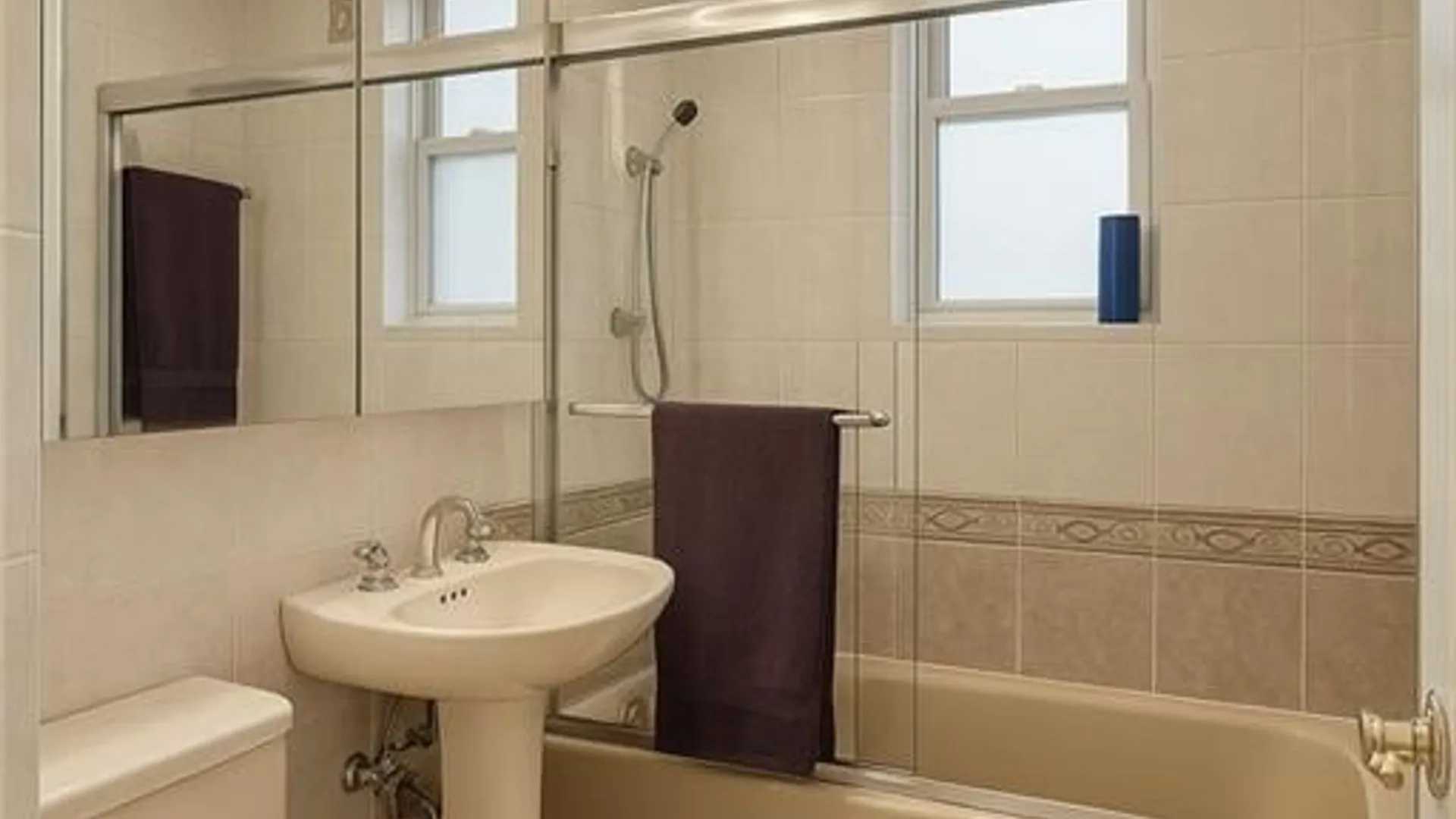 Property at 1560 East 18, Brooklyn, NY 11230 10