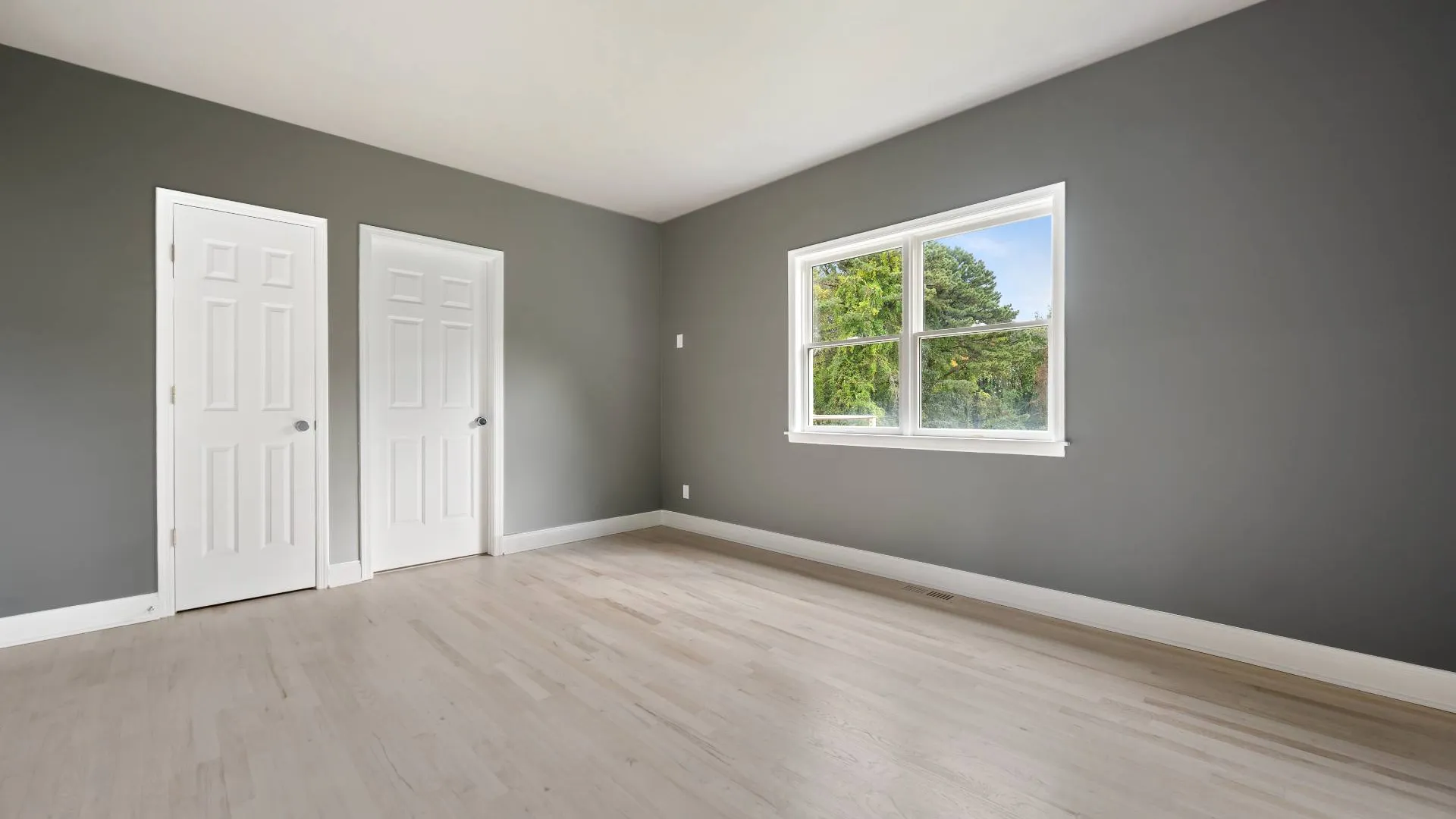 Property at 286 MONTAUK HWY, Southampton, NY 11968 34