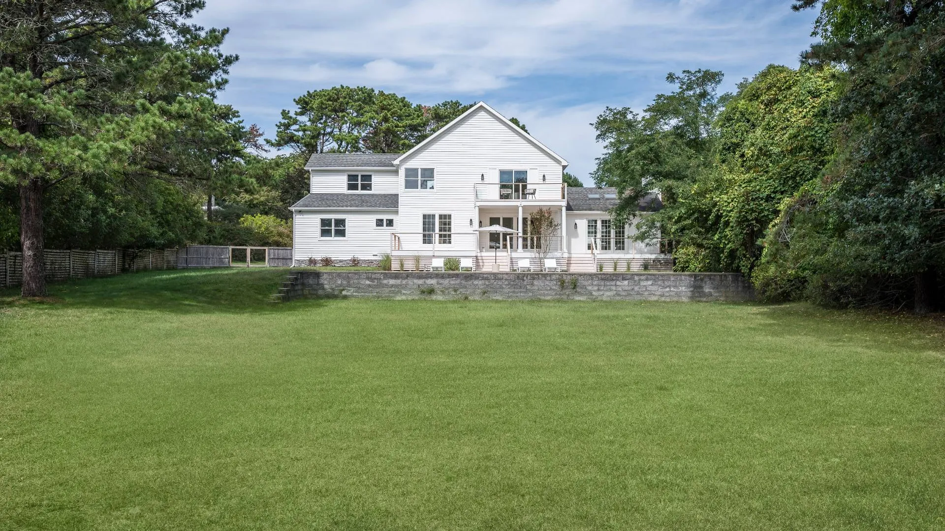 Property at 286 MONTAUK HWY, Southampton, NY 11968 40