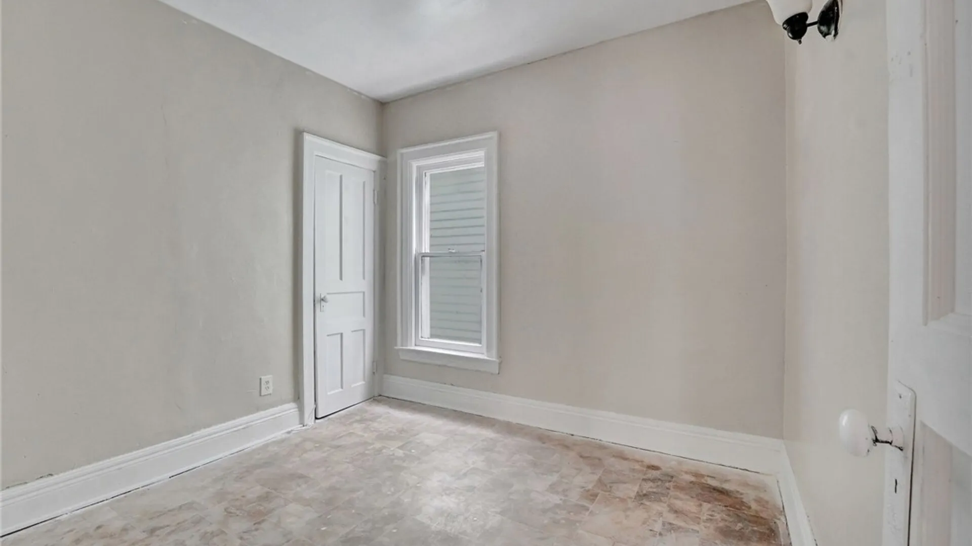 Property at 262 Breckenridge Street, Buffalo, NY 14213 10