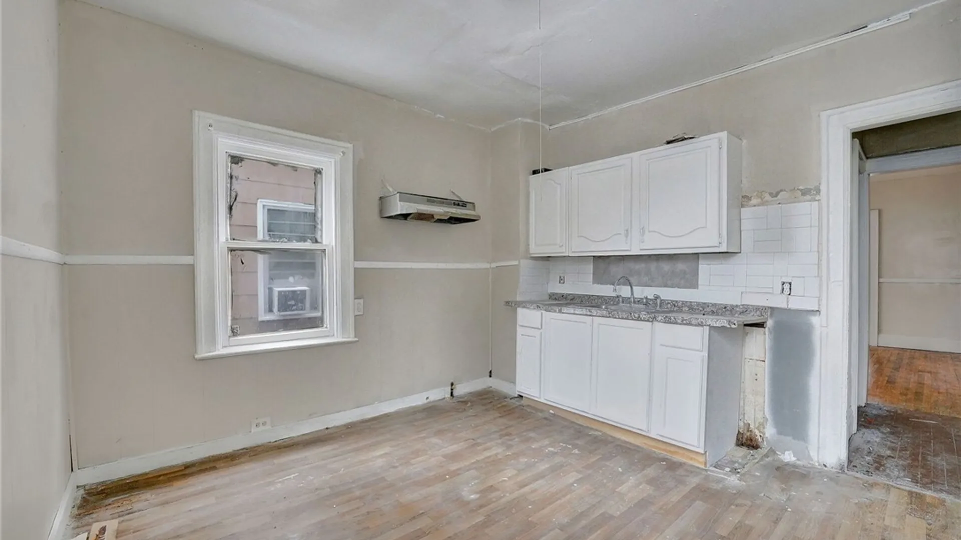 Property at 262 Breckenridge Street, Buffalo, NY 14213 16