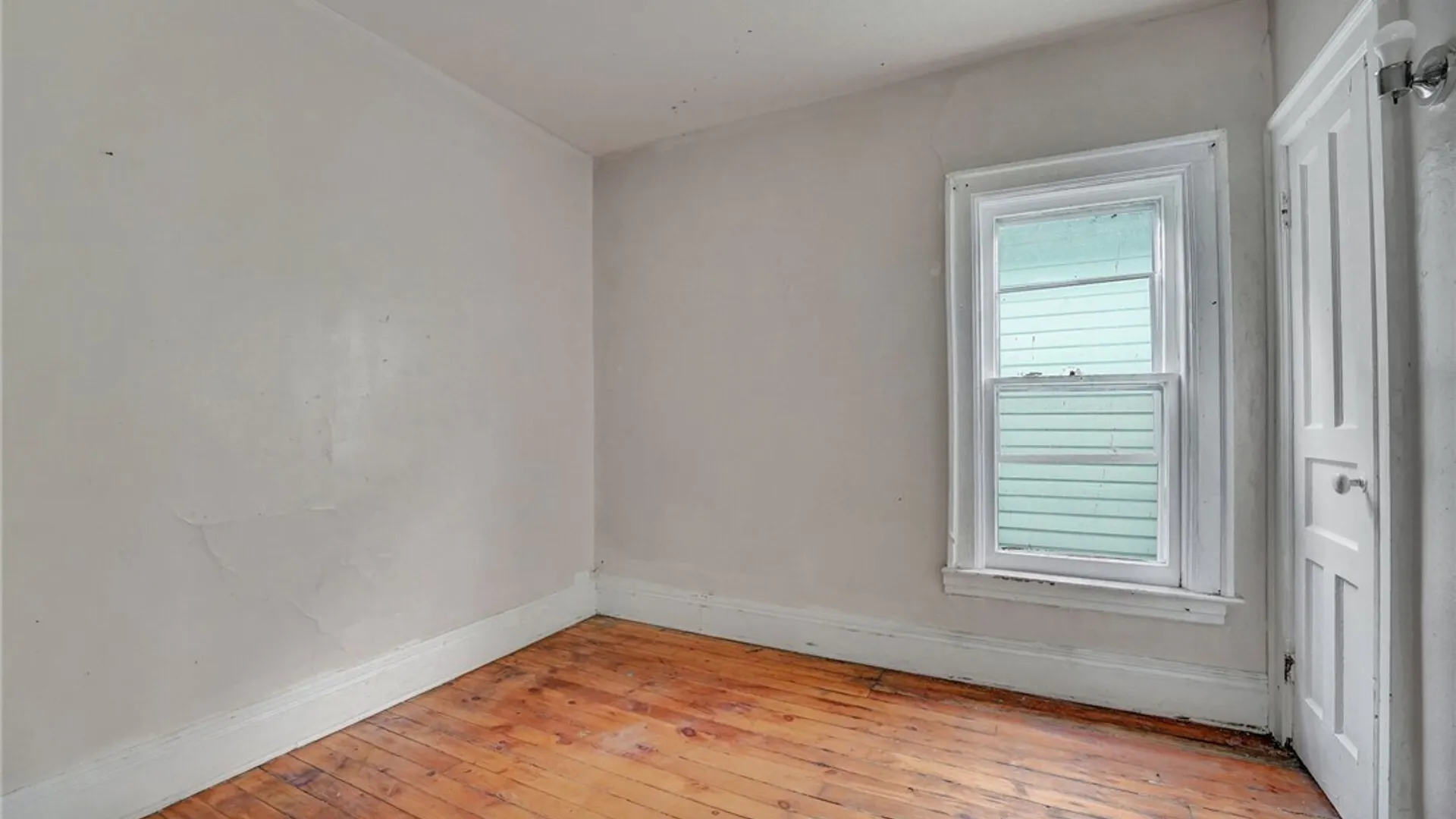Property at 262 Breckenridge Street, Buffalo, NY 14213 27
