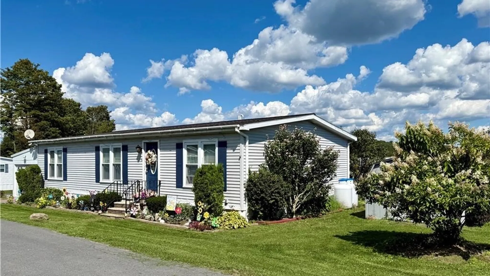Property at 5600 #72 Shute Road, Lafayette, NY 13084 3