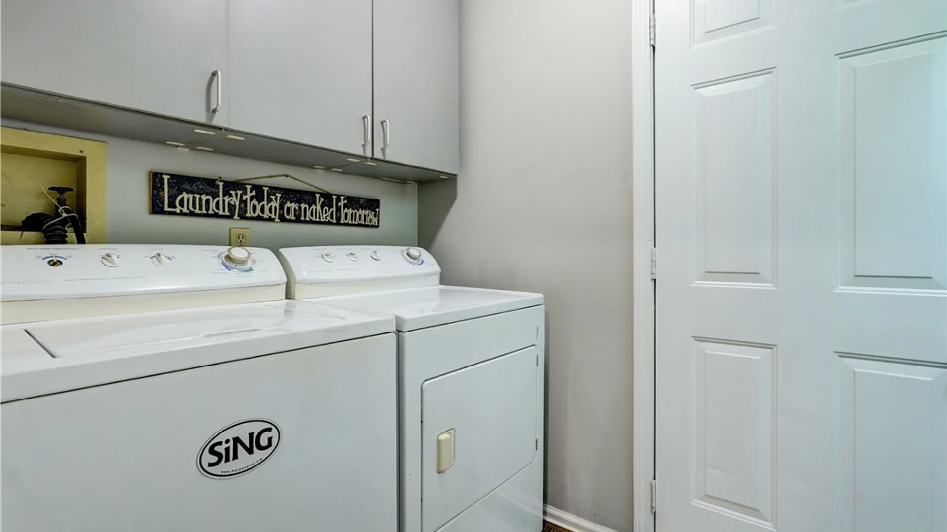 Property at 10 Bay Park, Penfield, NY 14580 36