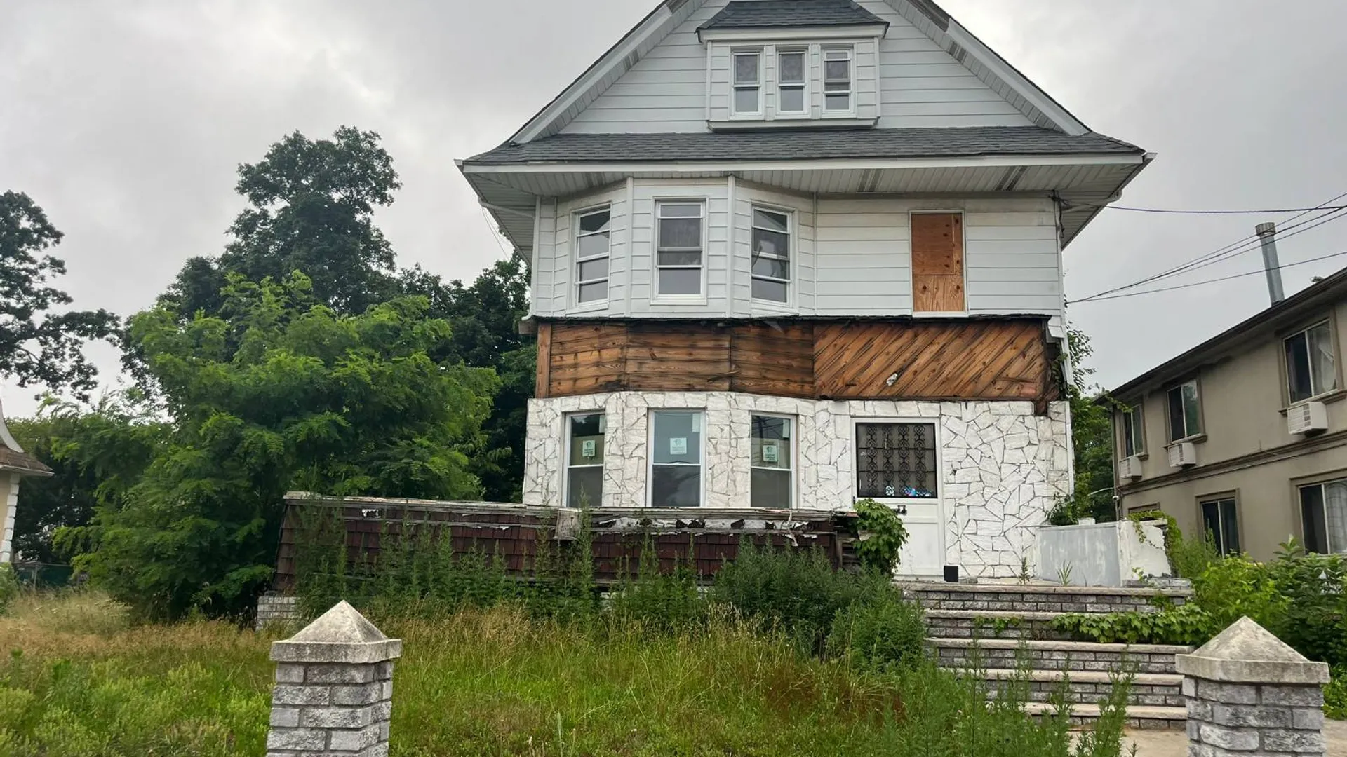 Property at 137-26 224th St, Laurelton, NY 11413 12