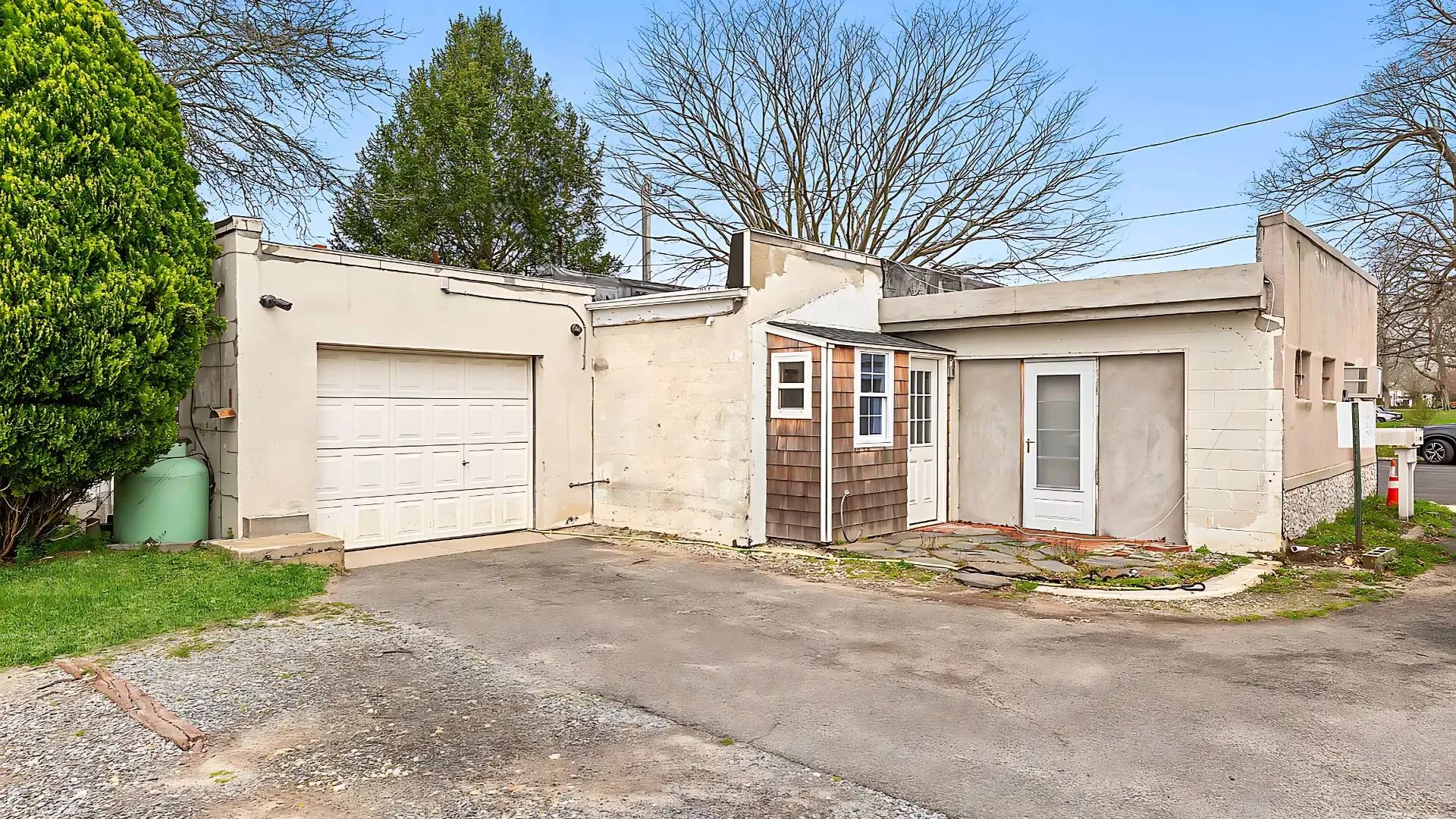 Property at 59 Maplel Street, Southampton, NY 11968 5