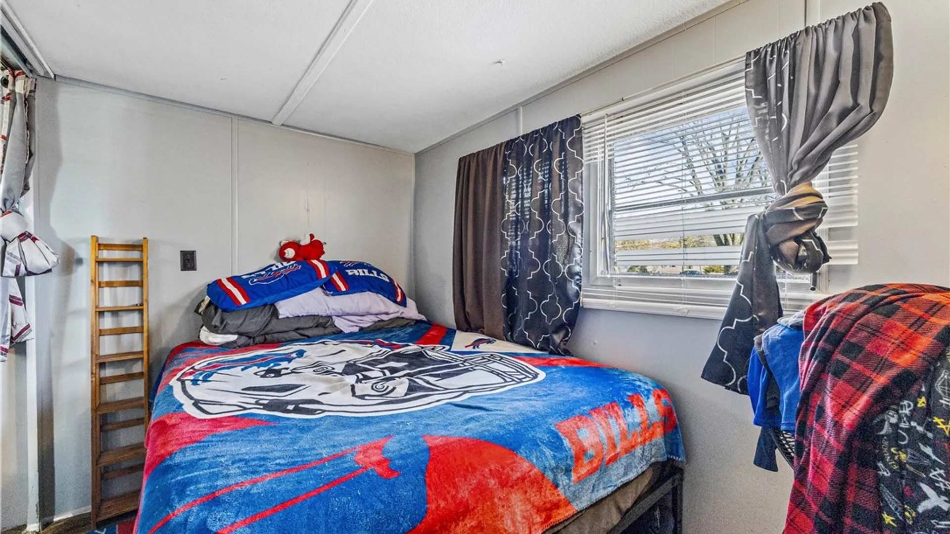 Property at 3902 lockport olcott rd, Lockport City, NY 14094 17