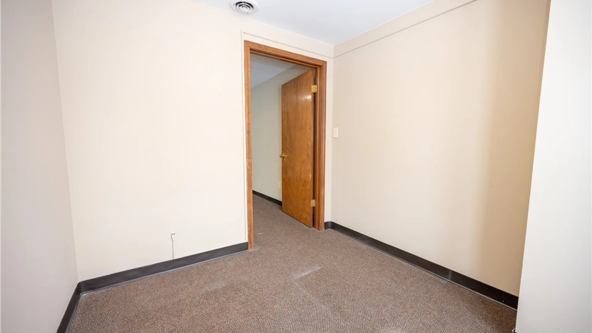 Property at 2195 Sheridan, Suite 203 Drive, Tonawanda, NY 14223 6