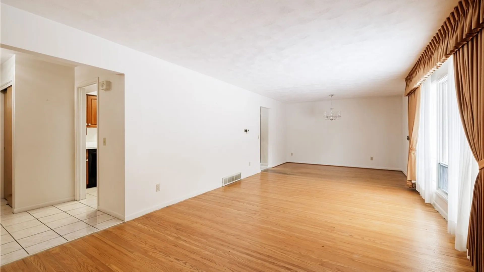 Property at 254 Parkview Drive, Penfield, NY 14625 11