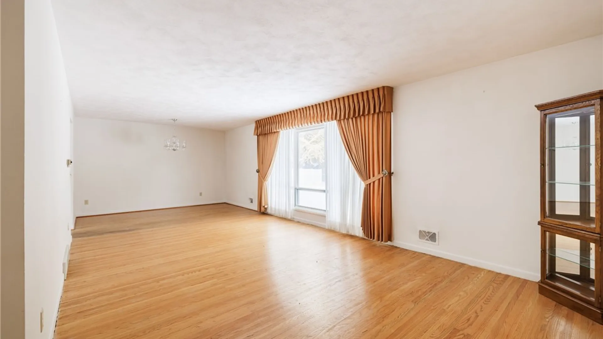 Property at 254 Parkview Drive, Penfield, NY 14625 12