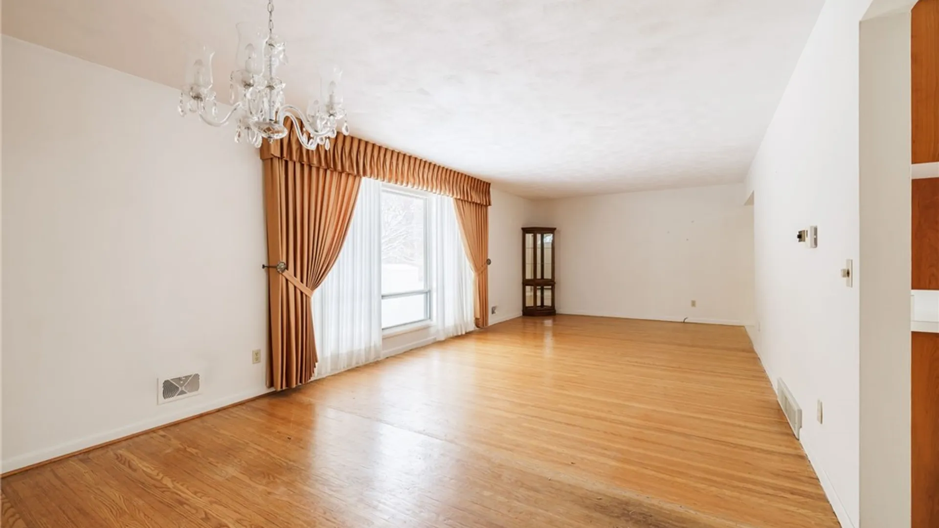 Property at 254 Parkview Drive, Penfield, NY 14625 13