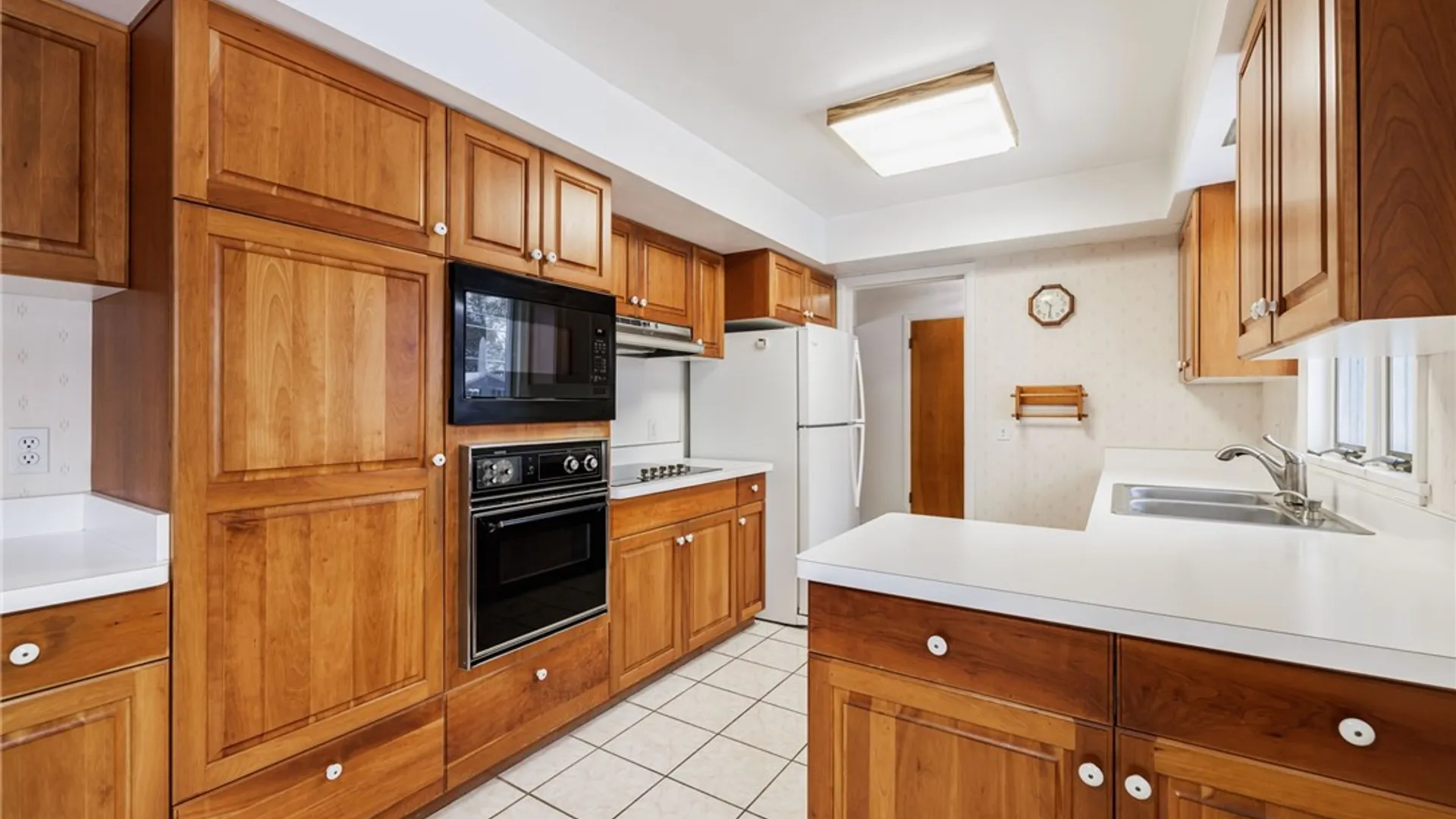 Property at 254 Parkview Drive, Penfield, NY 14625 15