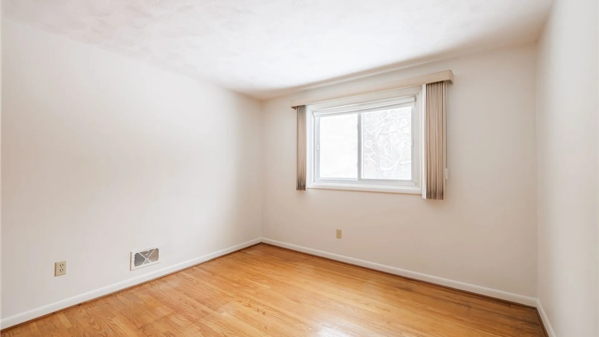 Property at 254 Parkview Drive, Penfield, NY 14625 21