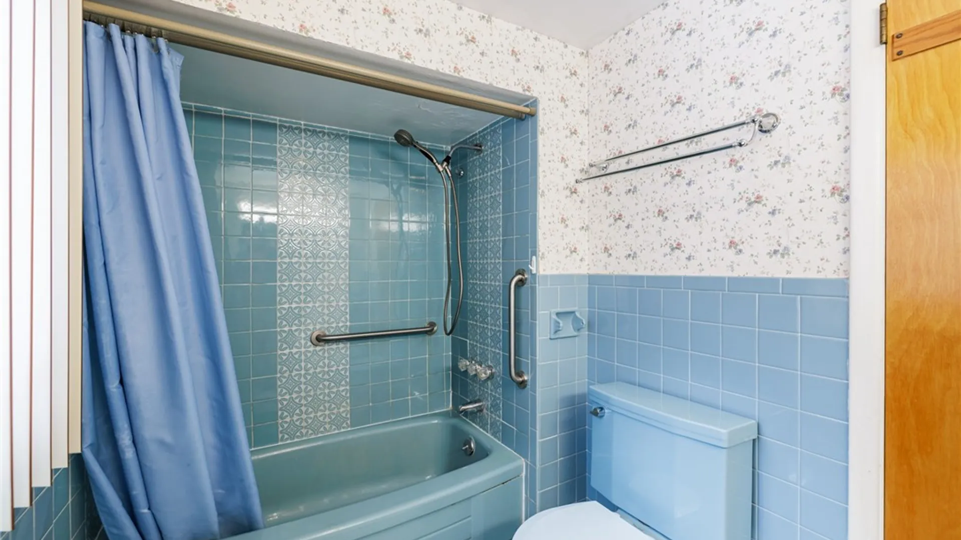 Property at 254 Parkview Drive, Penfield, NY 14625 26