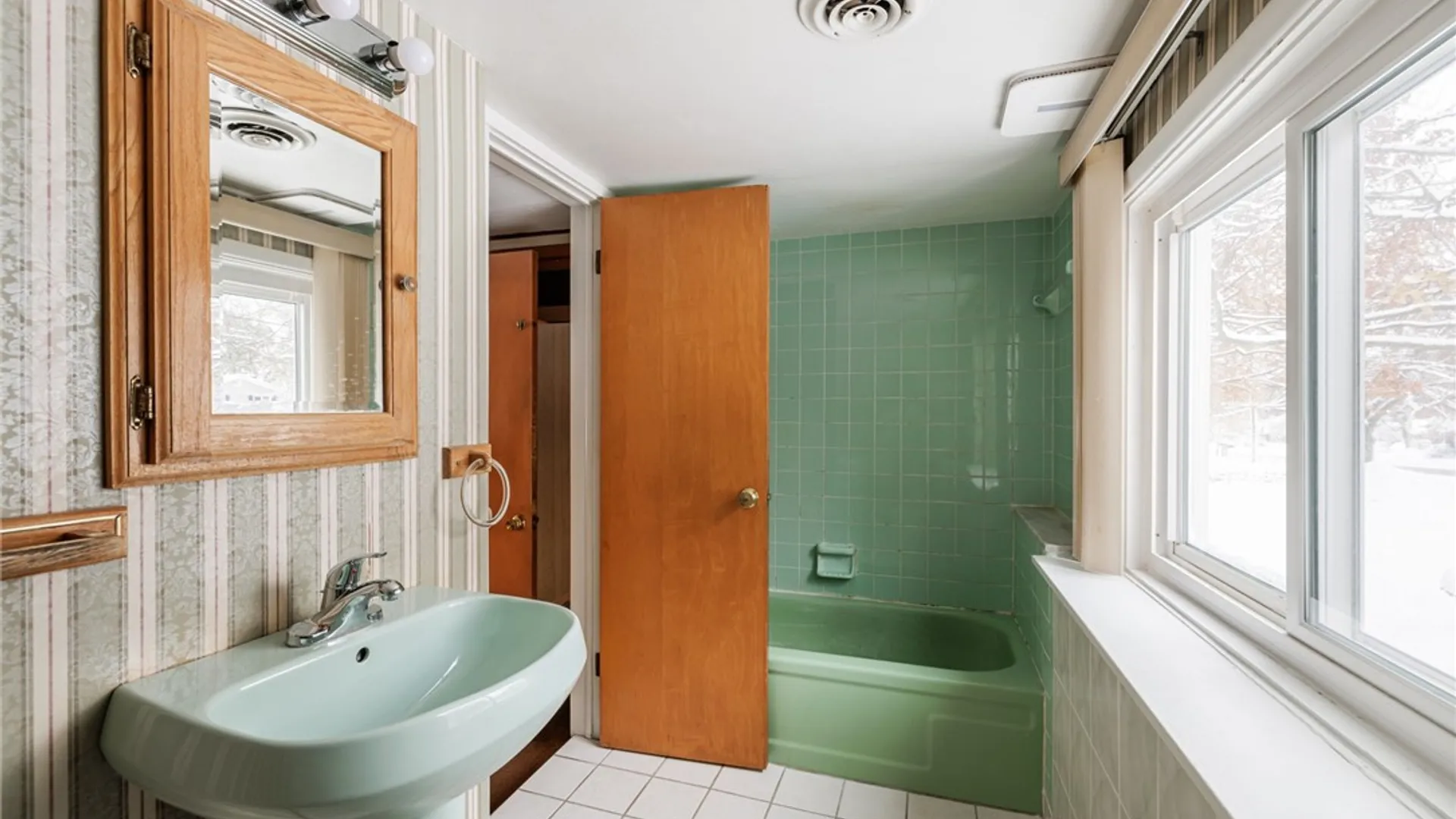 Property at 254 Parkview Drive, Penfield, NY 14625 33