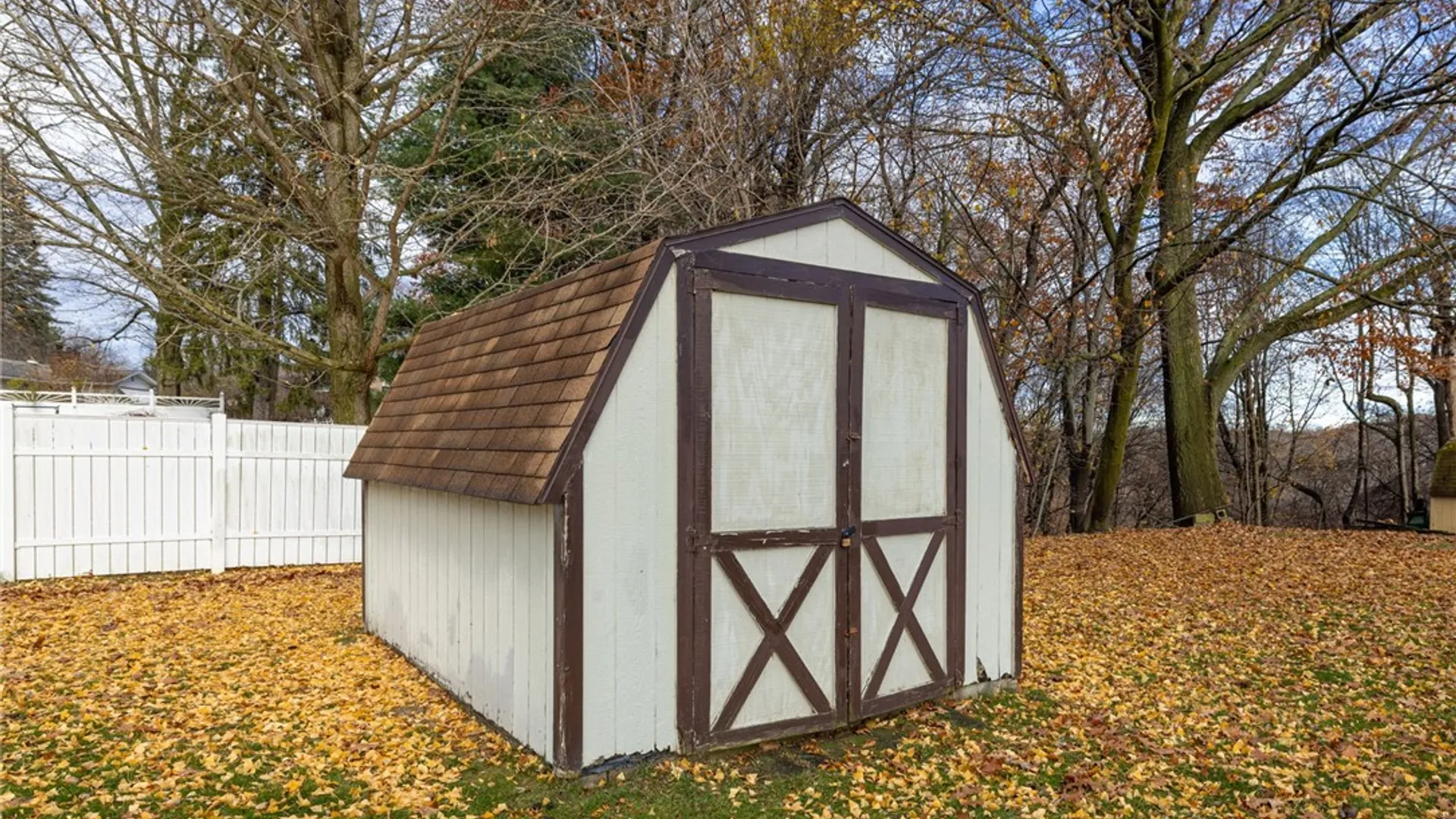 Property at 254 Parkview Drive, Penfield, NY 14625 9