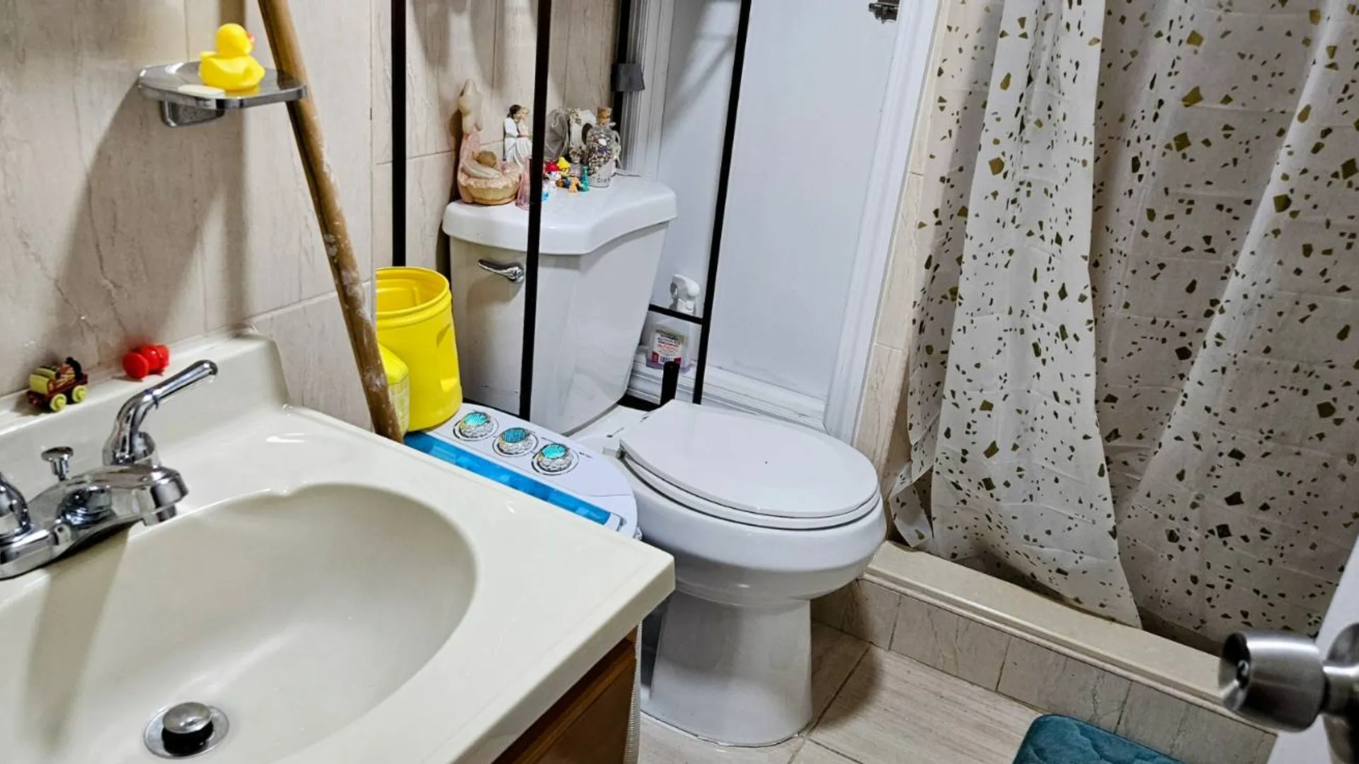 Property at 3814 27th St, Long Island City, NY 11101 11