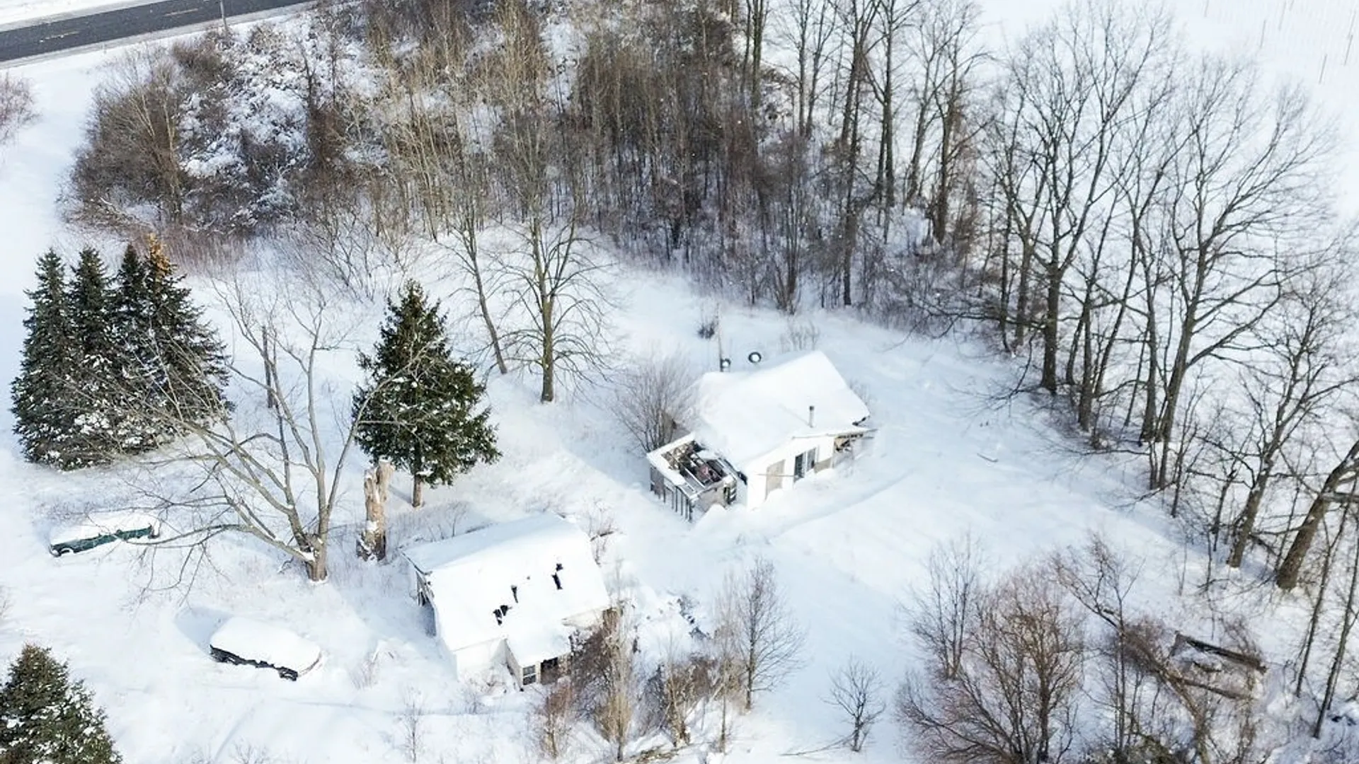 Property at 8968 Rochester Road, Royalton, NY 14067 7