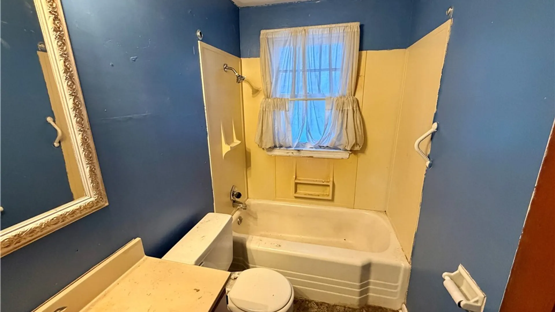 Property at 1239 Military Road, Niagara Falls, NY 14304 15