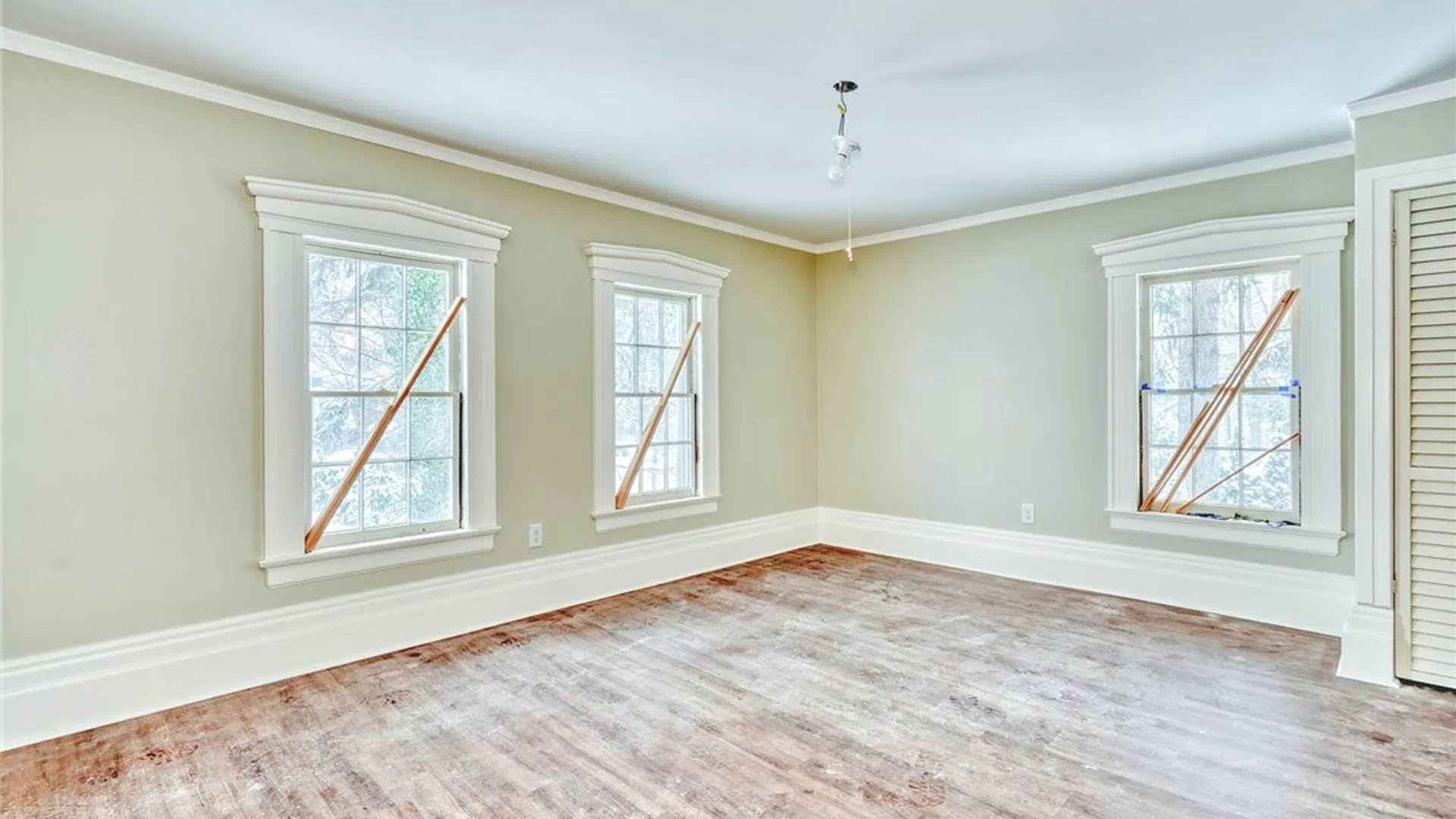 Property at 1120 Park Avenue, Rochester, NY 14610 25